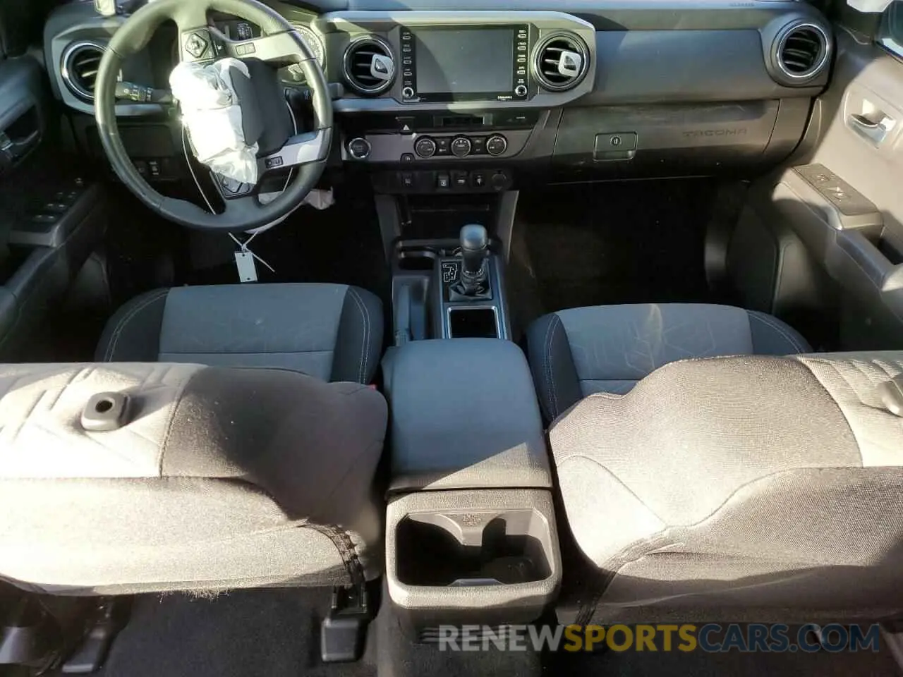 8 fotografías del automóvil dañado 3TMAZ5CN1PM208071 TOYOTA TACOMA 2023