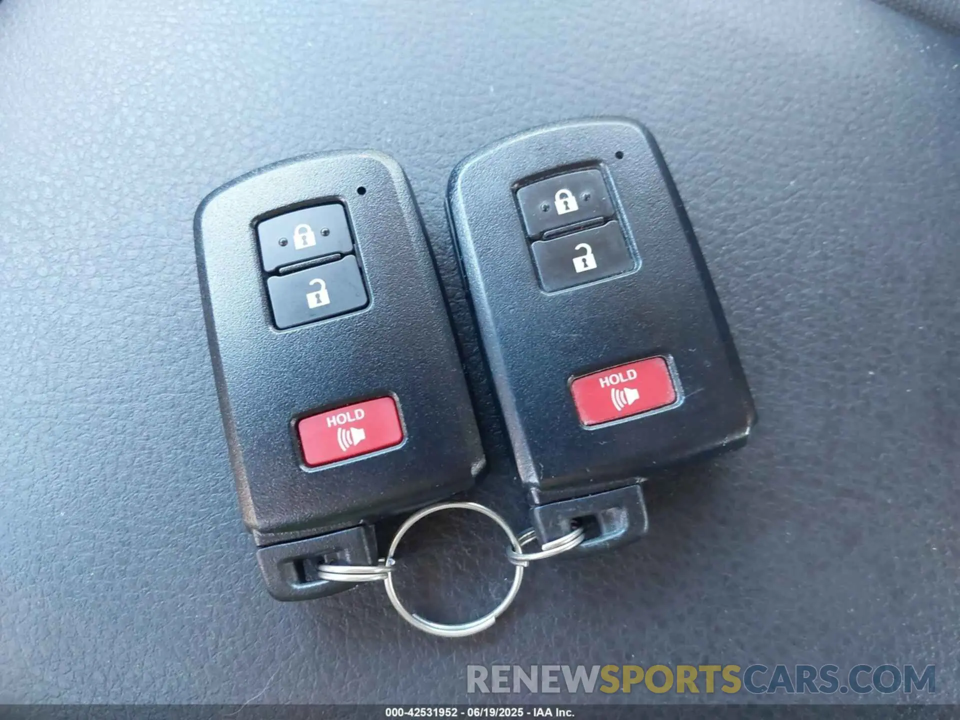 11 fotografías del automóvil dañado 3TMAZ5CN1PM213299 TOYOTA TACOMA 2023