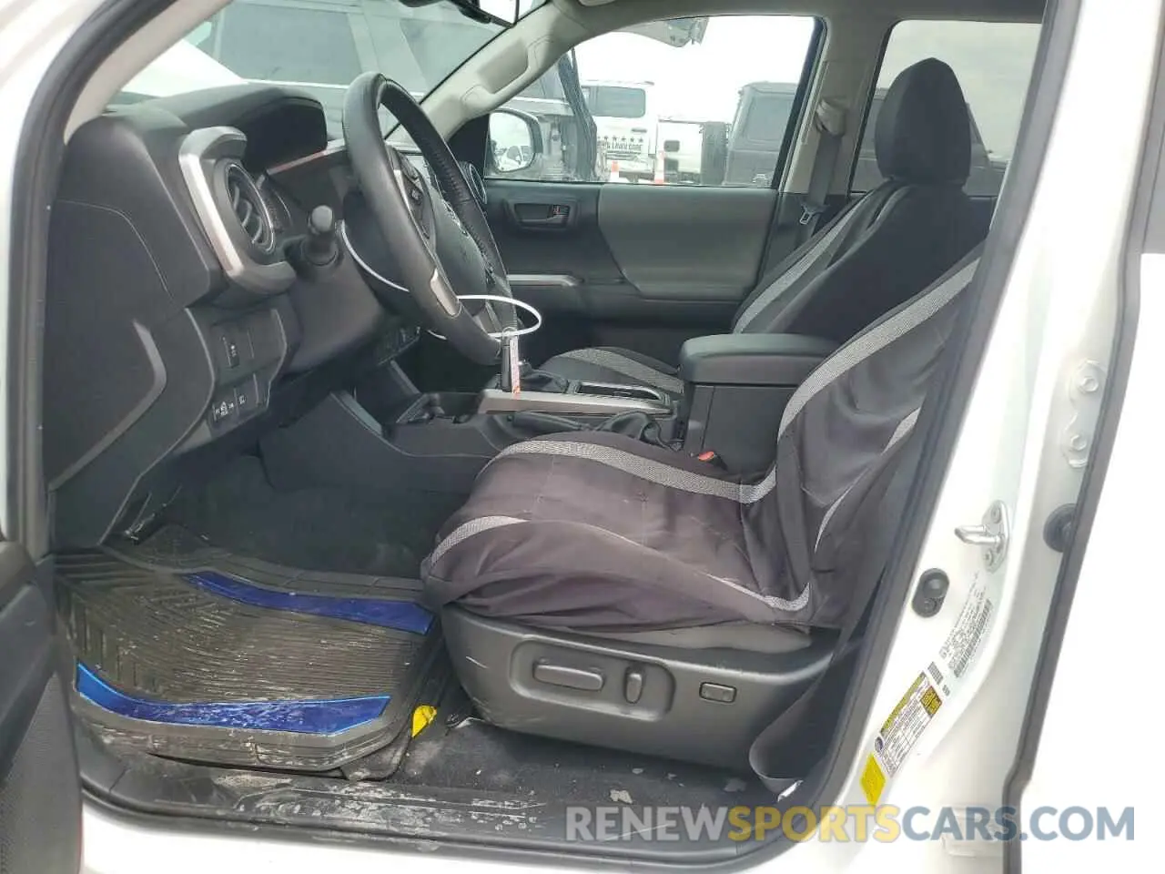 7 fotografías del automóvil dañado 3TMAZ5CN2PM209813 TOYOTA TACOMA 2023