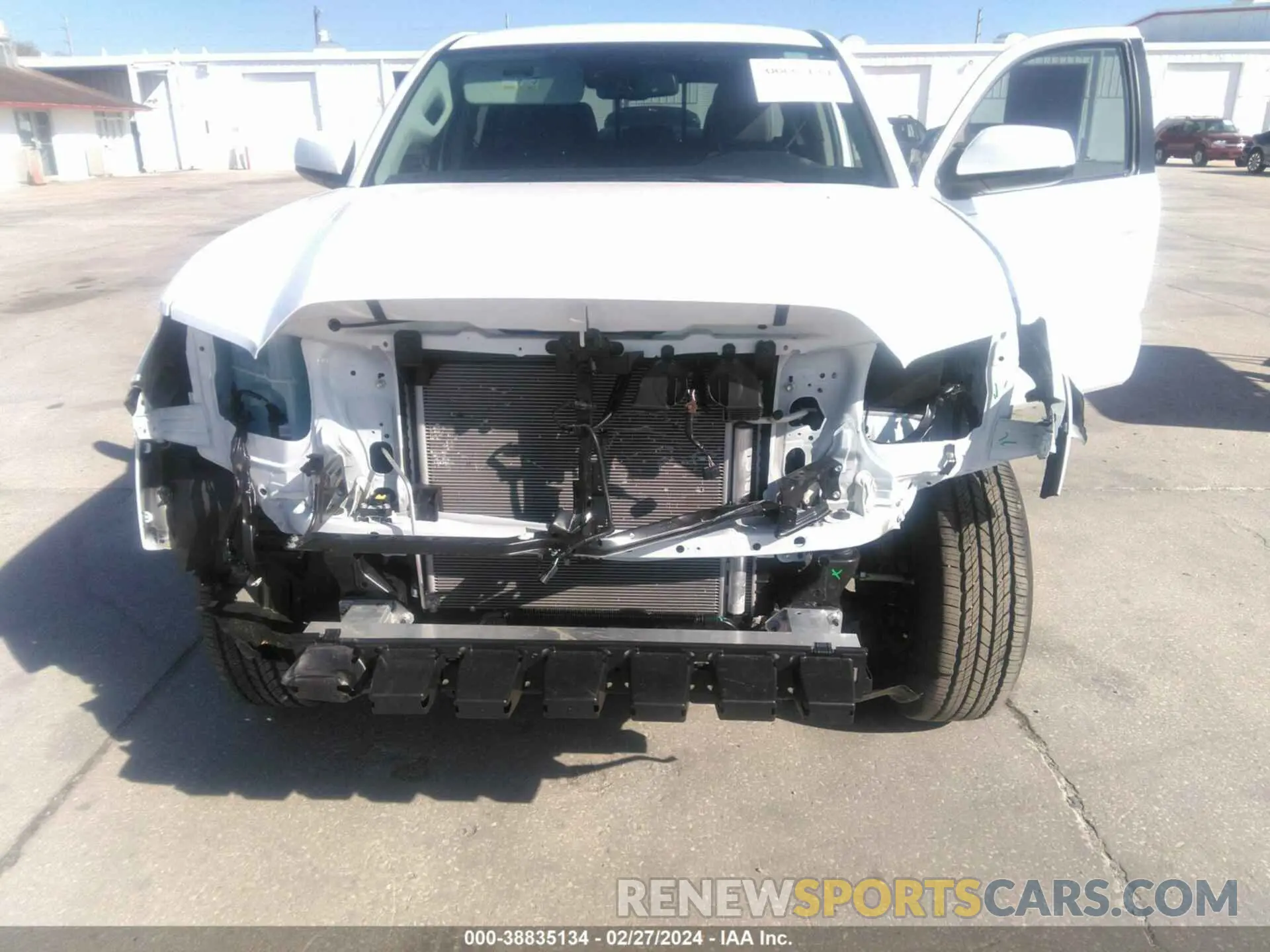 6 fotografías del automóvil dañado 3TMAZ5CN2PM210766 TOYOTA TACOMA 2023