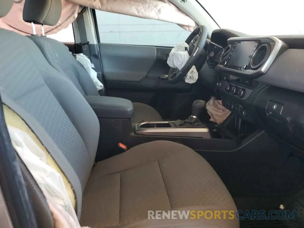 7 fotografías del automóvil dañado 3TMAZ5CN3PM207987 TOYOTA TACOMA 2023