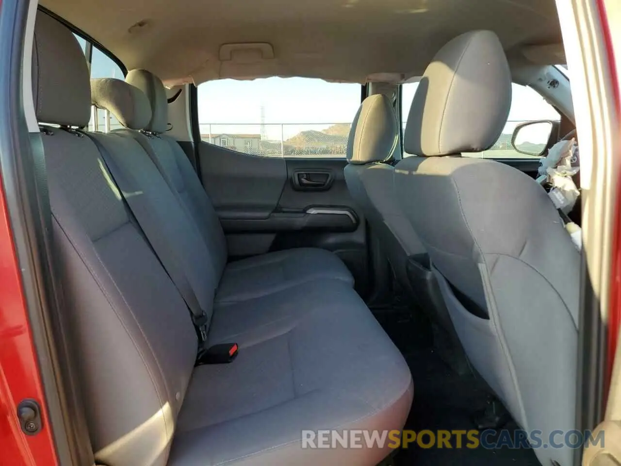 10 fotografías del automóvil dañado 3TMAZ5CN3PM209979 TOYOTA TACOMA 2023