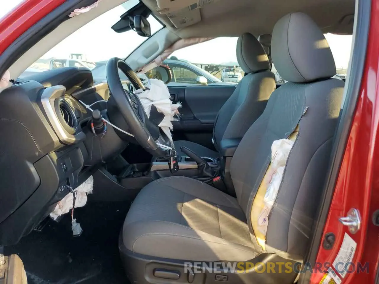 7 fotografías del automóvil dañado 3TMAZ5CN3PM209979 TOYOTA TACOMA 2023
