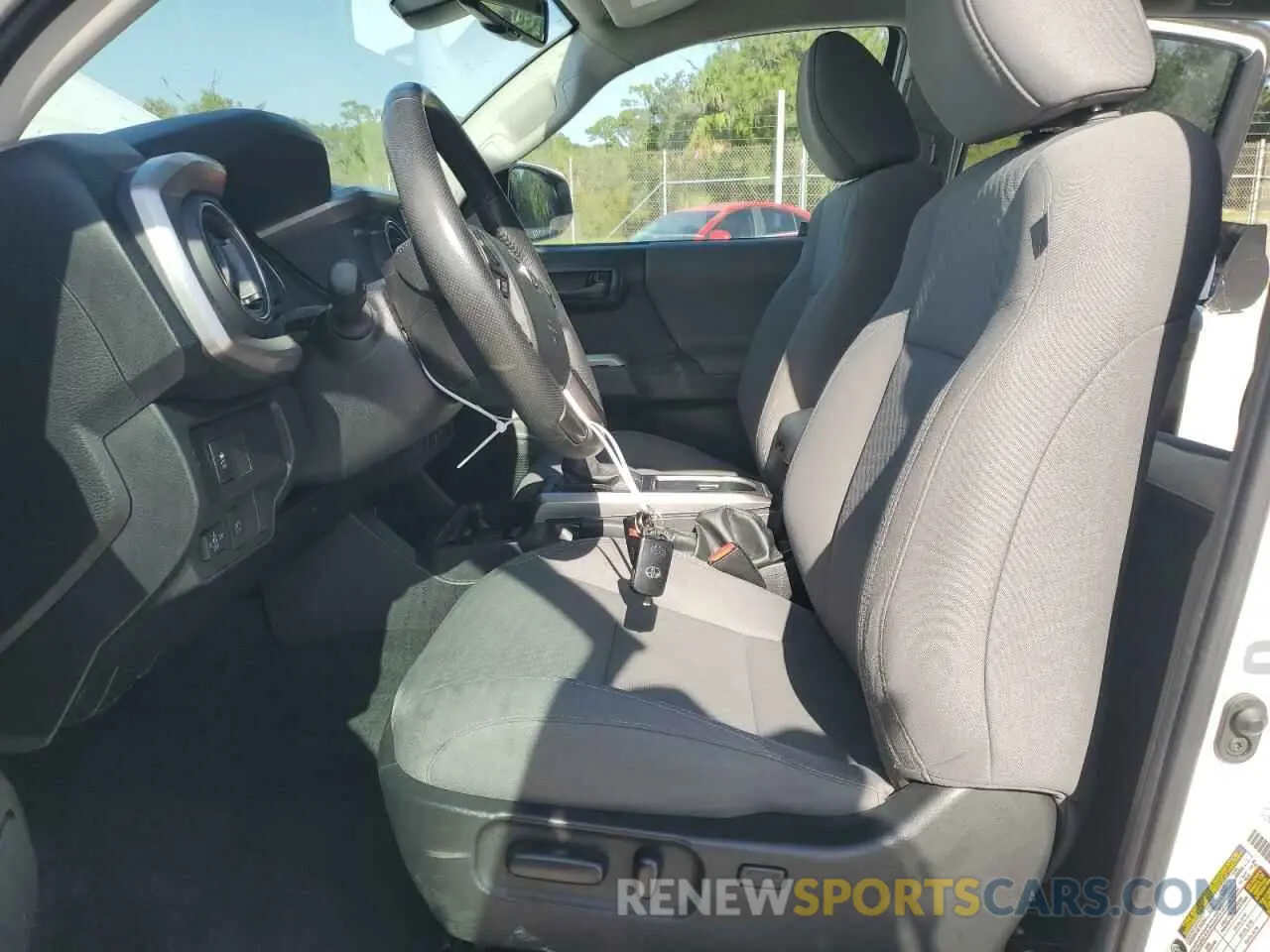 7 fotografías del automóvil dañado 3TMAZ5CN3PM212056 TOYOTA TACOMA 2023