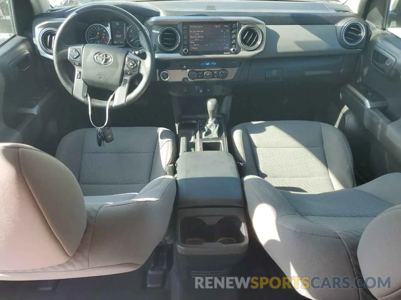 8 fotografías del automóvil dañado 3TMAZ5CN3PM212056 TOYOTA TACOMA 2023
