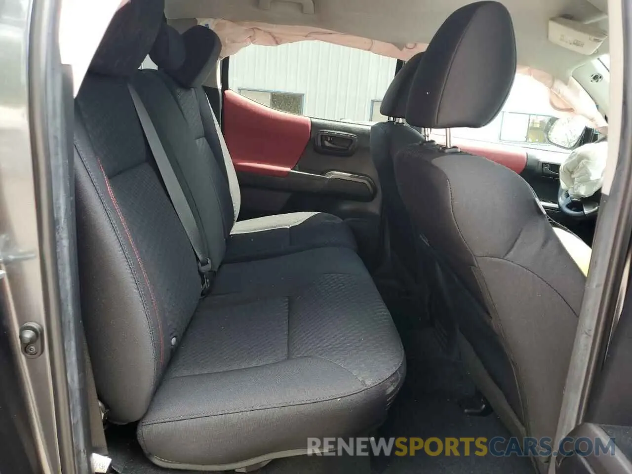 10 fotografías del automóvil dañado 3TMAZ5CN5PM196362 TOYOTA TACOMA 2023