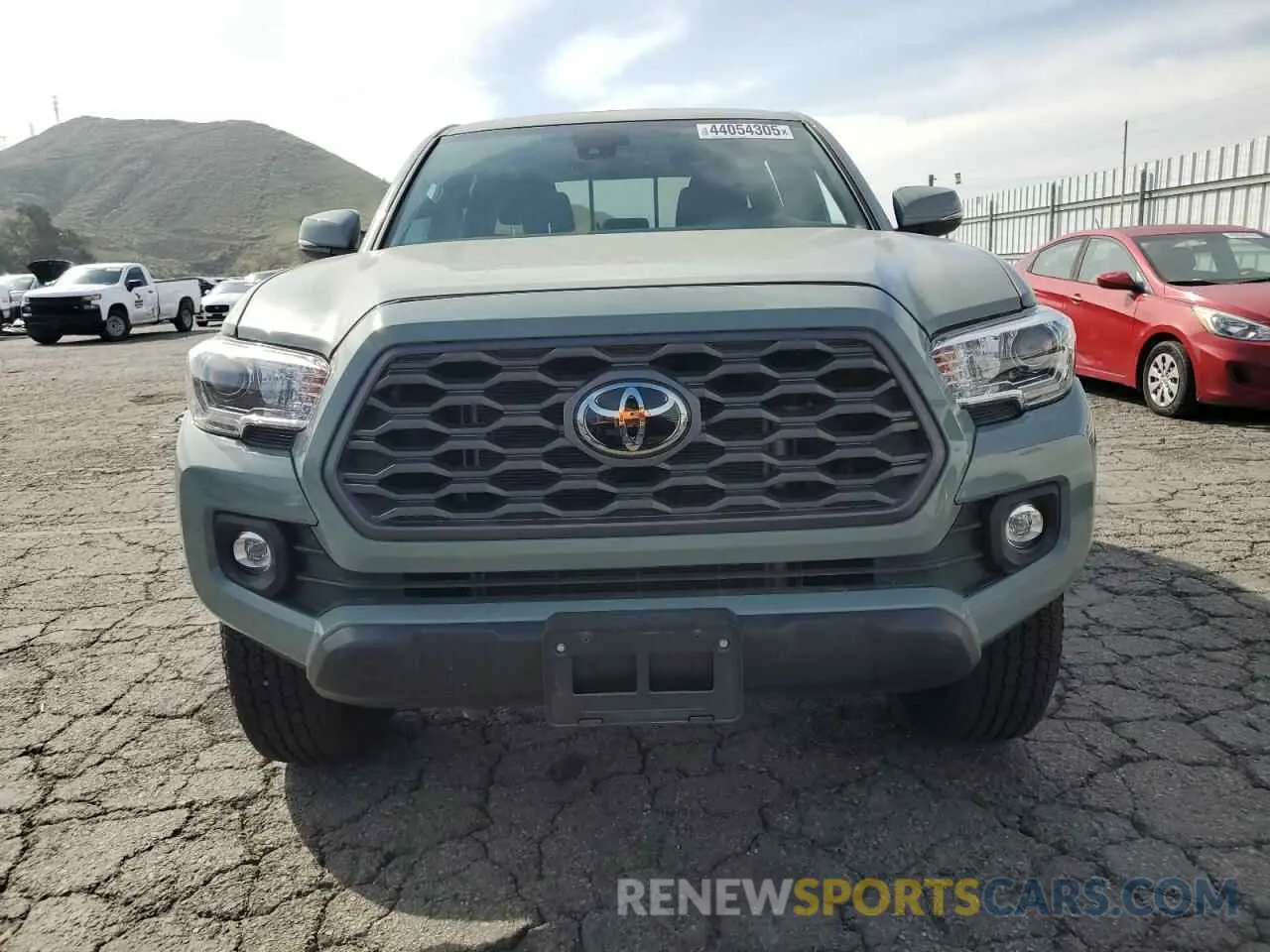 5 fotografías del automóvil dañado 3TMAZ5CN5PM208316 TOYOTA TACOMA 2023