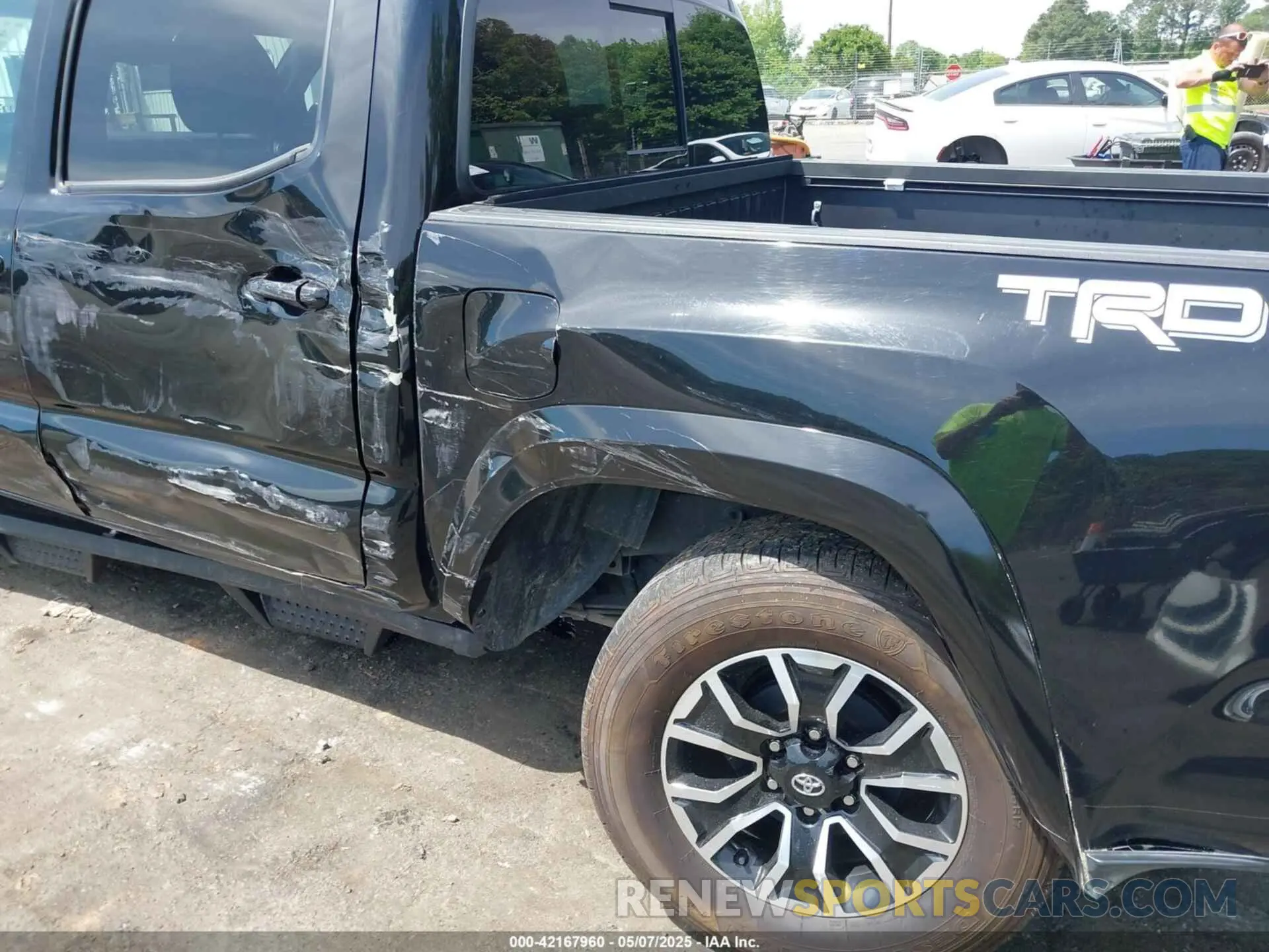 17 fotografías del automóvil dañado 3TMAZ5CN6PM197987 TOYOTA TACOMA 2023