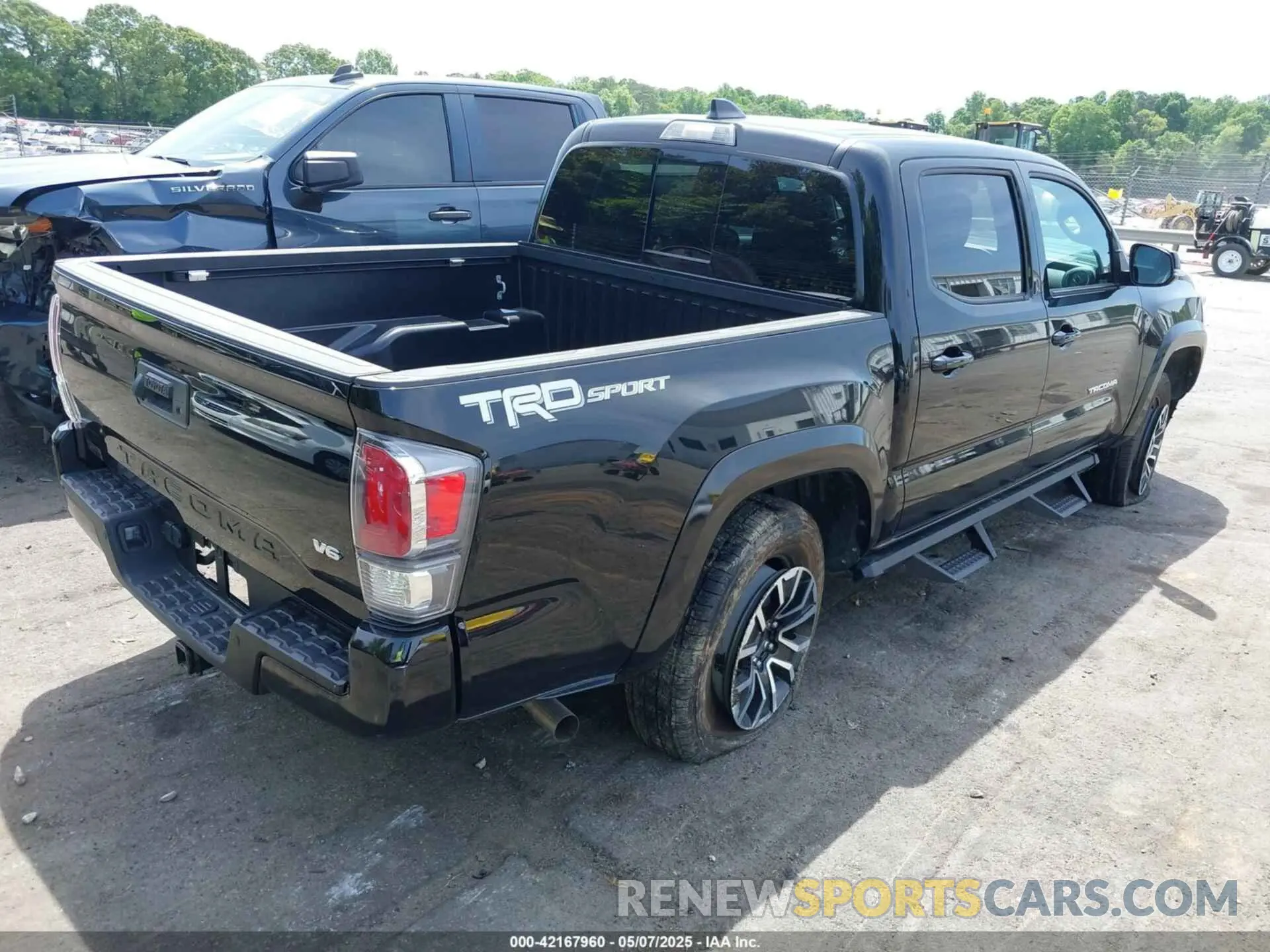 4 fotografías del automóvil dañado 3TMAZ5CN6PM197987 TOYOTA TACOMA 2023
