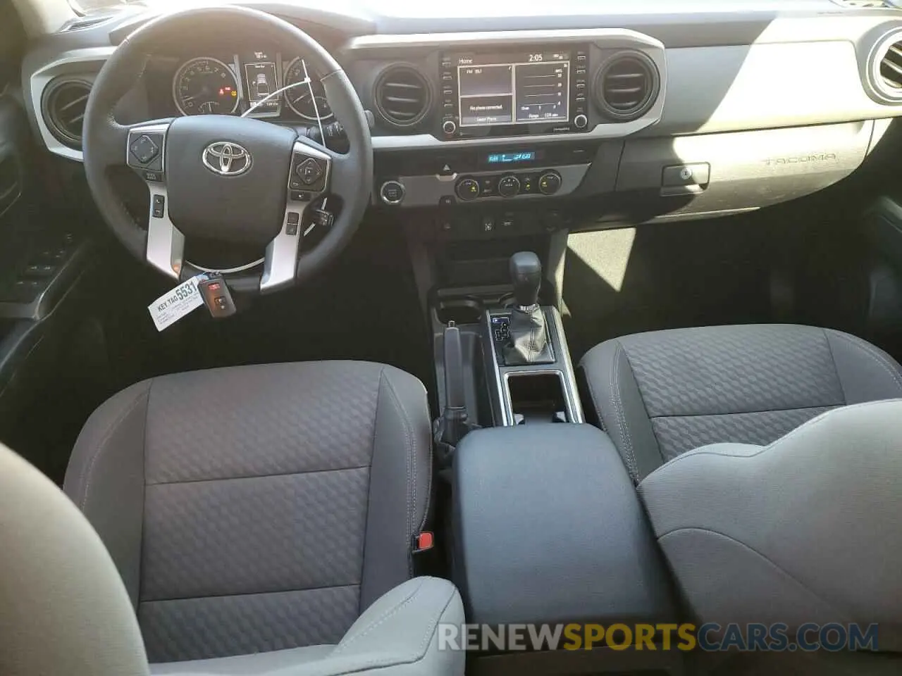 8 fotografías del automóvil dañado 3TMAZ5CN6PM202721 TOYOTA TACOMA 2023