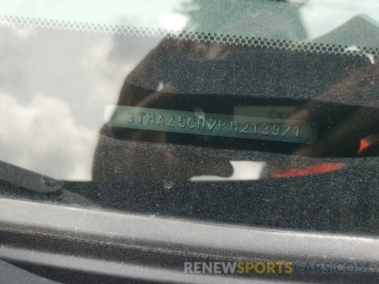 12 fotografías del automóvil dañado 3TMAZ5CN7PM213971 TOYOTA TACOMA 2023