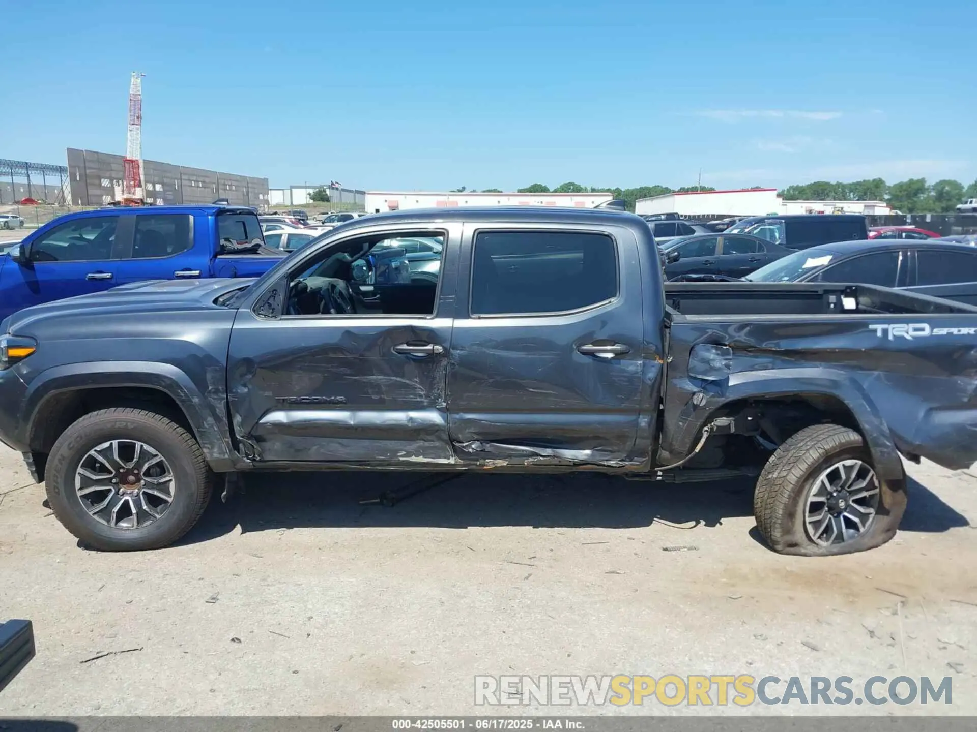 15 fotografías del automóvil dañado 3TMAZ5CN7PM216238 TOYOTA TACOMA 2023
