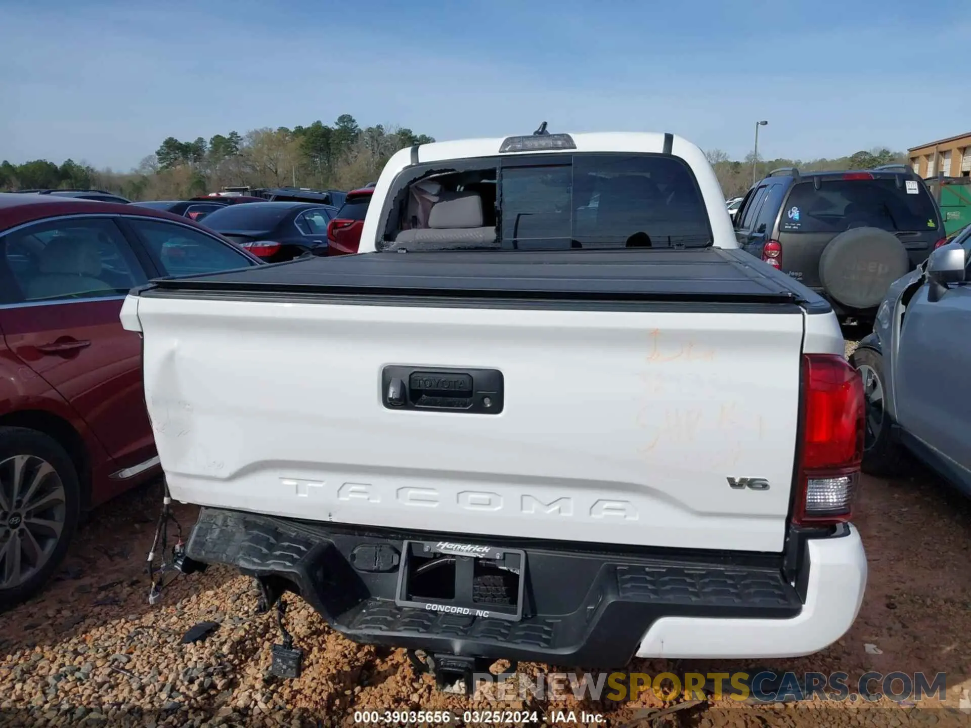 16 fotografías del automóvil dañado 3TMAZ5CN7PM217373 TOYOTA TACOMA 2023