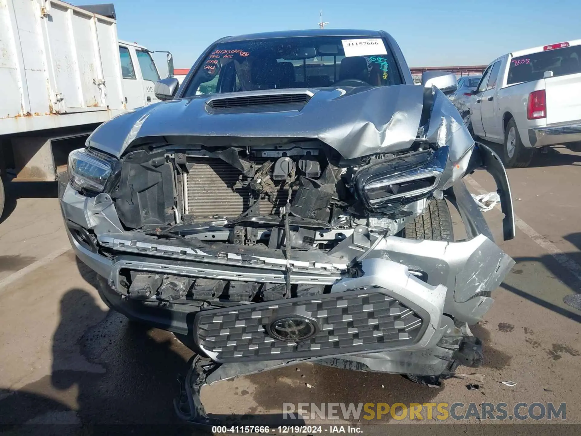 12 fotografías del automóvil dañado 3TMAZ5CN8PM205412 TOYOTA TACOMA 2023