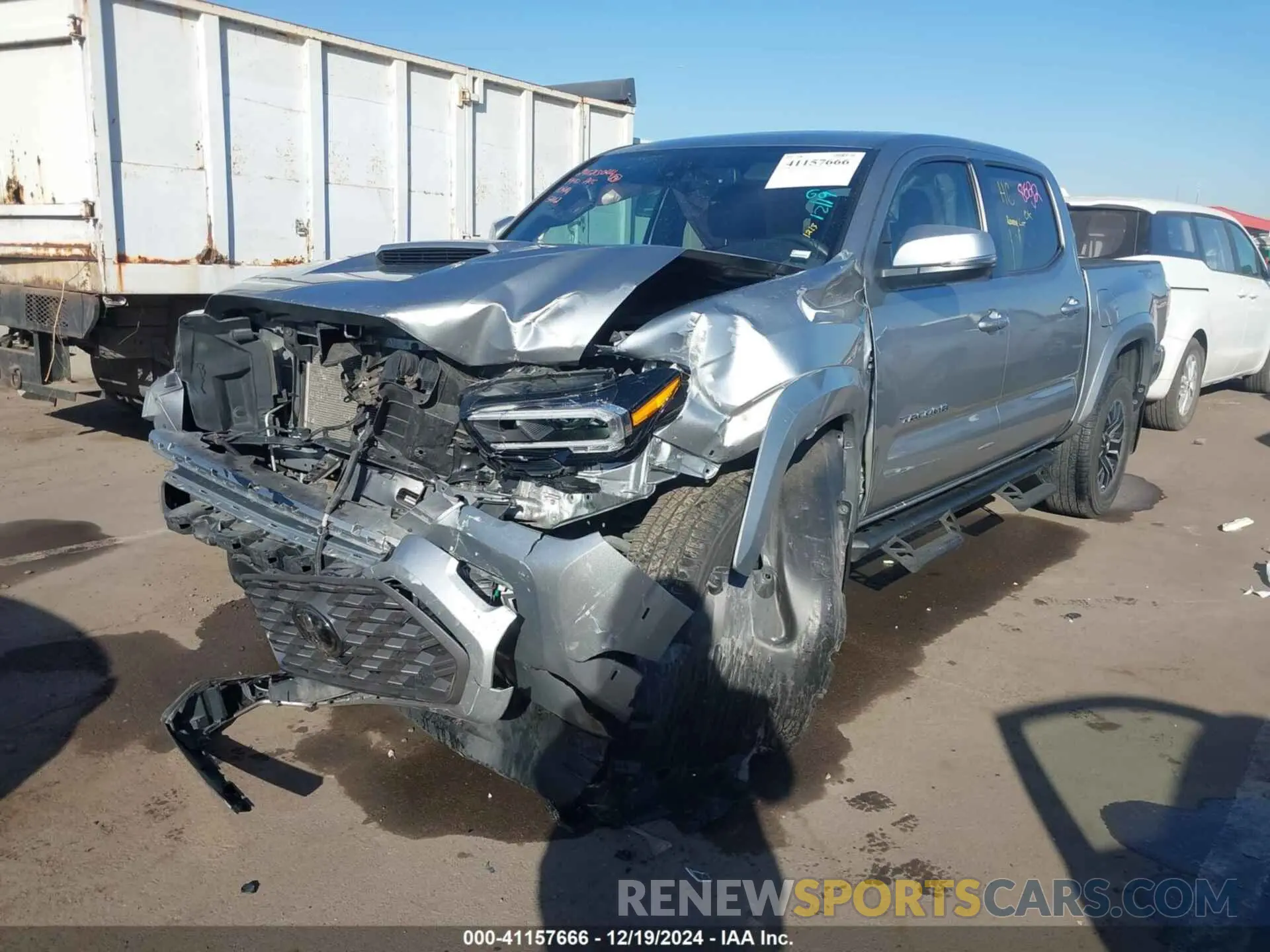 2 fotografías del automóvil dañado 3TMAZ5CN8PM205412 TOYOTA TACOMA 2023