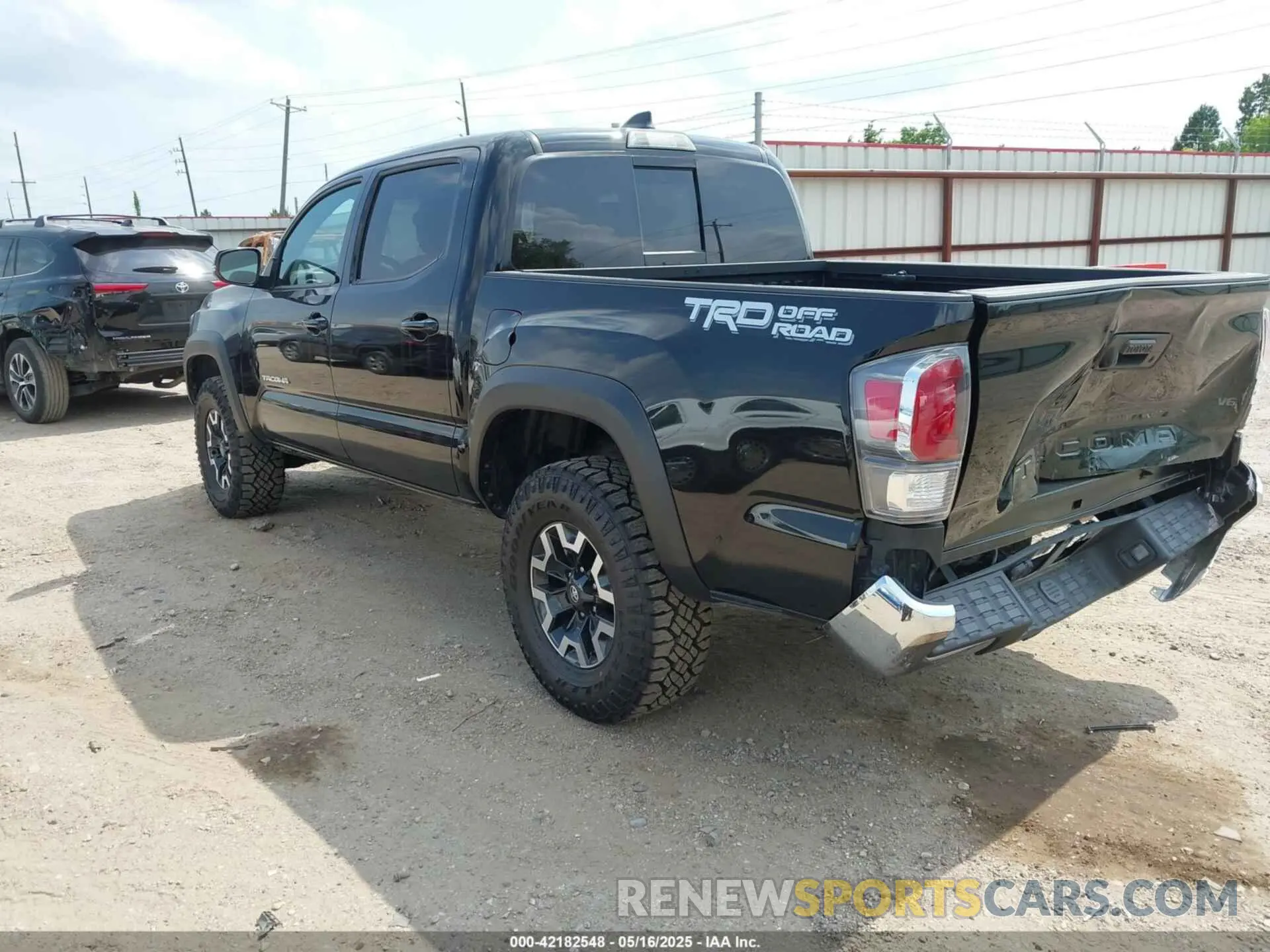 3 fotografías del automóvil dañado 3TMAZ5CN8PM214756 TOYOTA TACOMA 2023