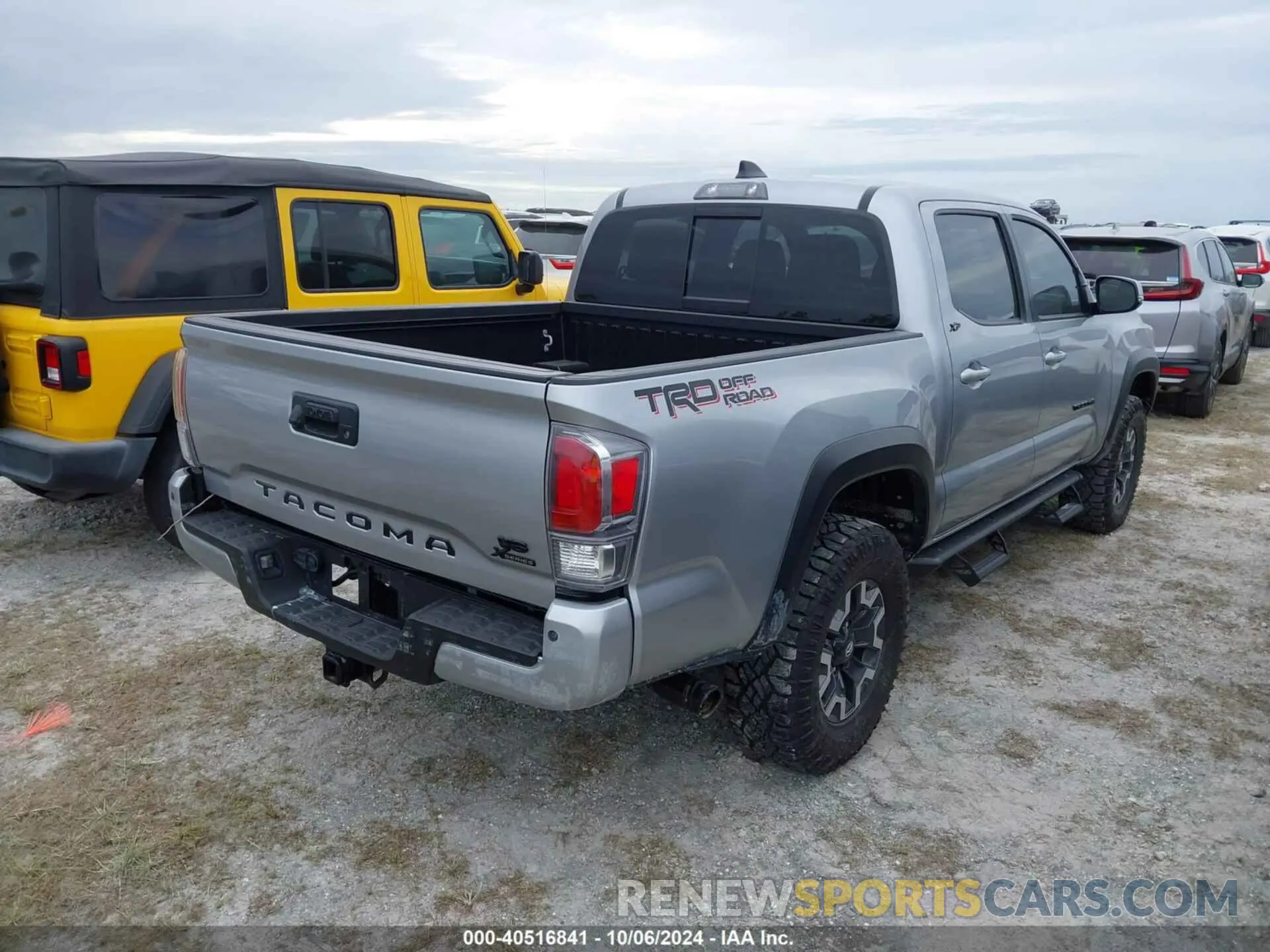 4 fotografías del automóvil dañado 3TMAZ5CN9PM212594 TOYOTA TACOMA 2023