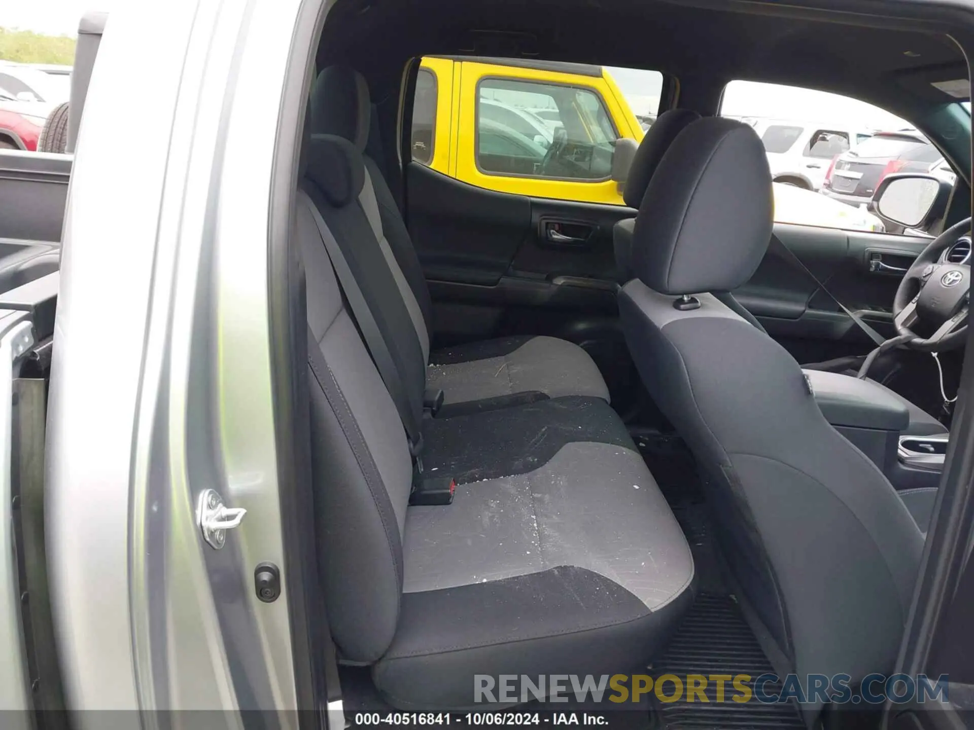 8 fotografías del automóvil dañado 3TMAZ5CN9PM212594 TOYOTA TACOMA 2023