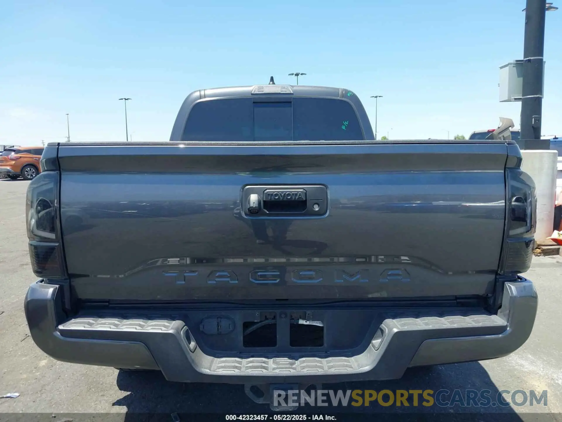 17 fotografías del automóvil dañado 3TMBZ5DN6PM038566 TOYOTA TACOMA 2023