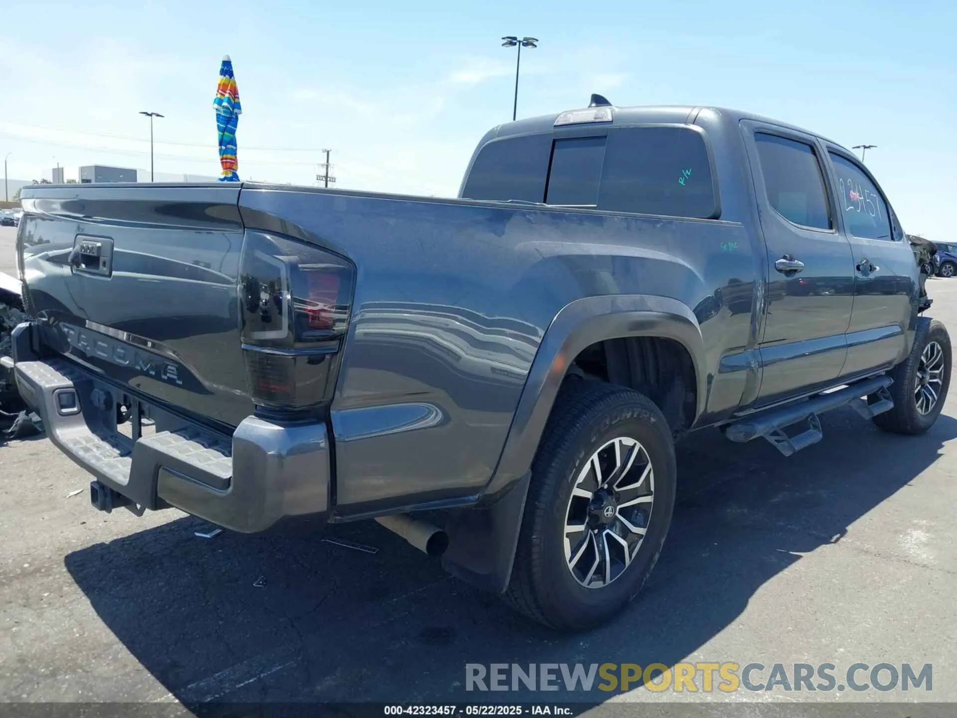 4 fotografías del automóvil dañado 3TMBZ5DN6PM038566 TOYOTA TACOMA 2023