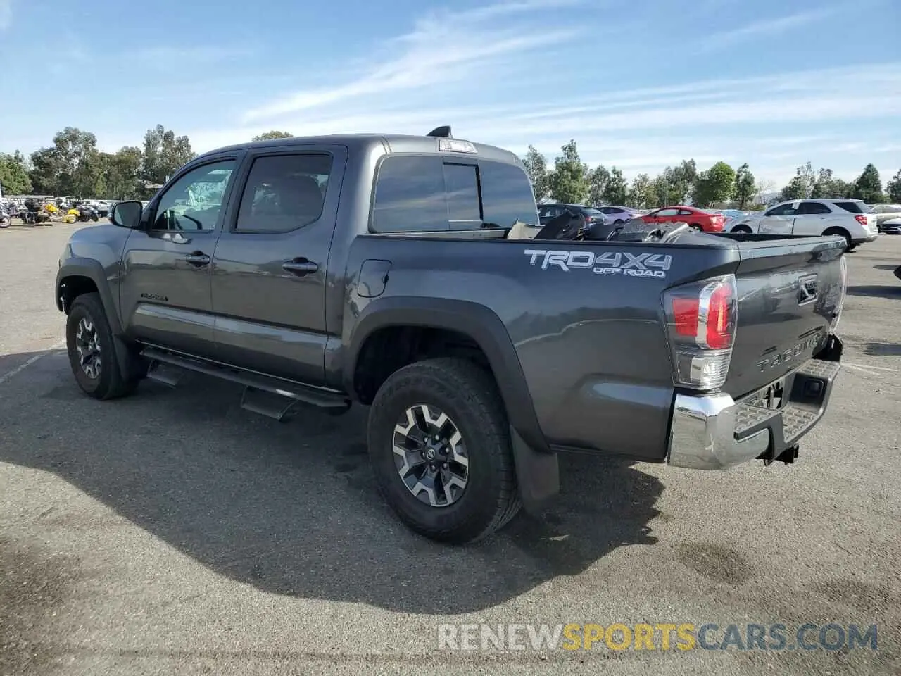 2 fotografías del automóvil dañado 3TMCZ5AN0PM594333 TOYOTA TACOMA 2023