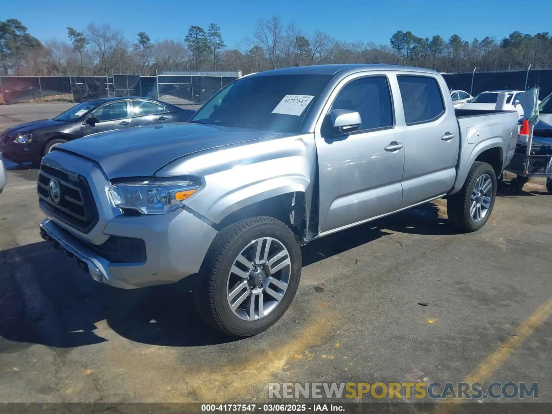 2 fotografías del automóvil dañado 3TMCZ5AN0PM633759 TOYOTA TACOMA 2023