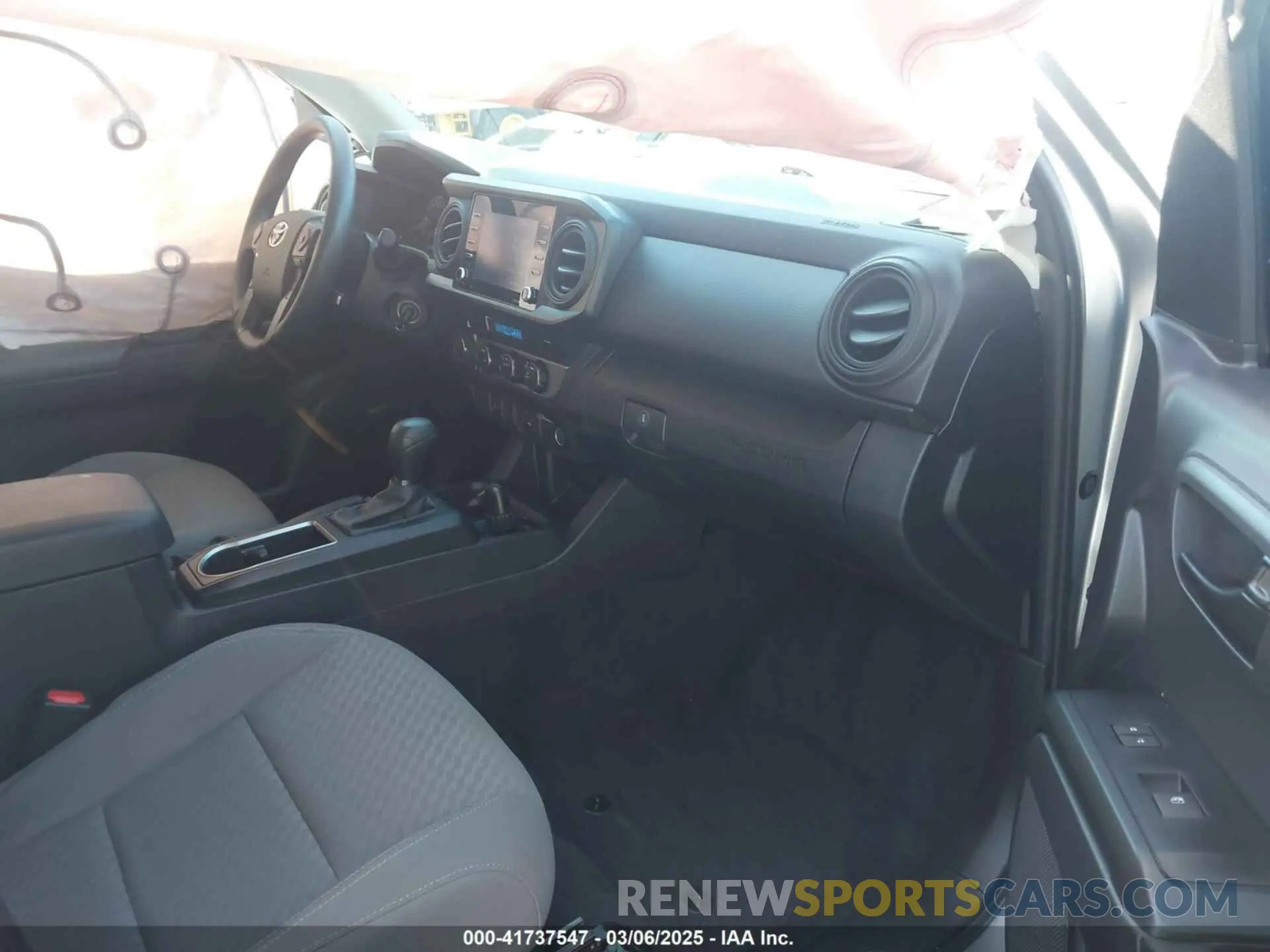 5 fotografías del automóvil dañado 3TMCZ5AN0PM633759 TOYOTA TACOMA 2023