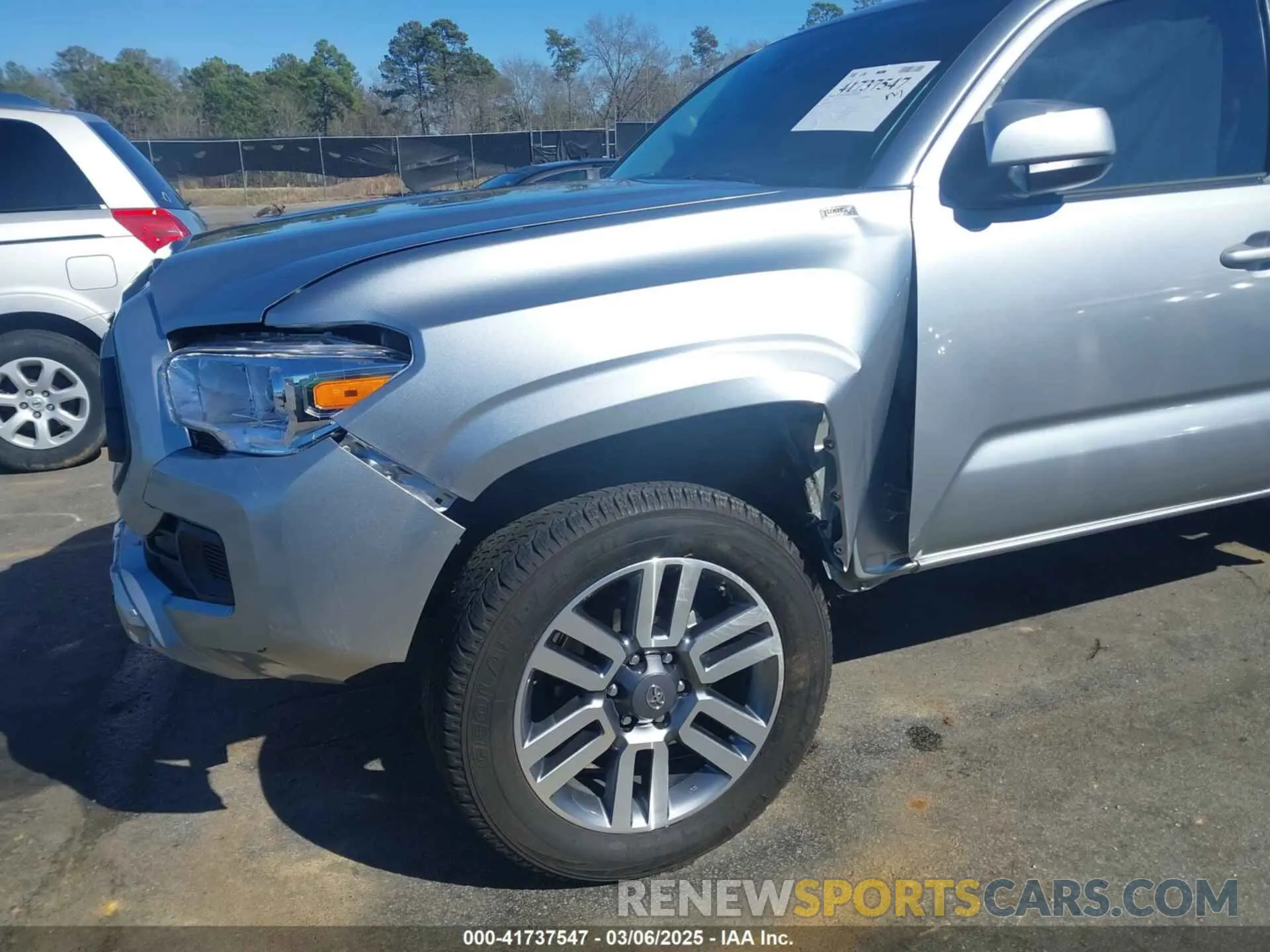 6 fotografías del automóvil dañado 3TMCZ5AN0PM633759 TOYOTA TACOMA 2023