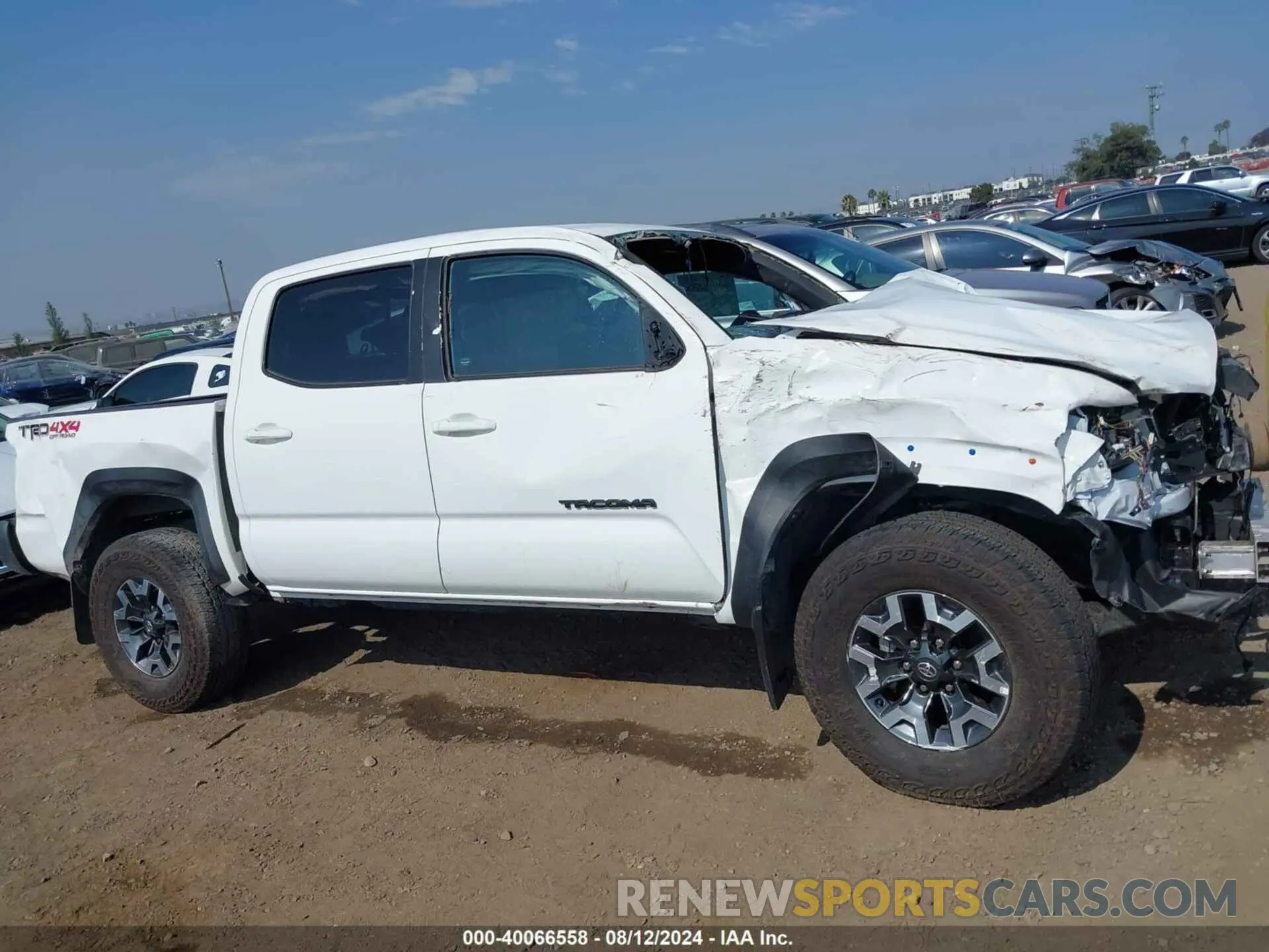 14 fotografías del automóvil dañado 3TMCZ5AN0PM638394 TOYOTA TACOMA 2023