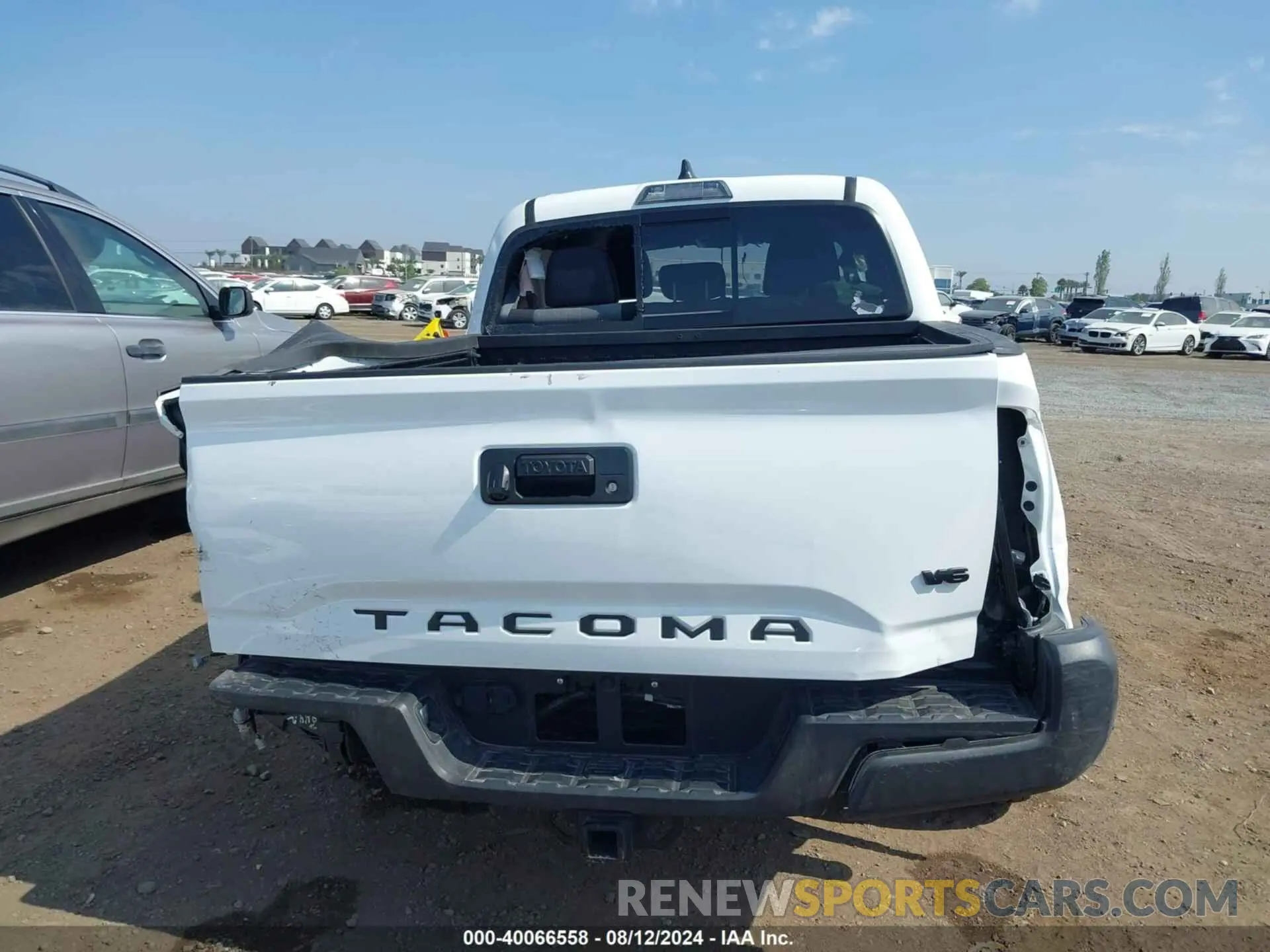 17 fotografías del automóvil dañado 3TMCZ5AN0PM638394 TOYOTA TACOMA 2023