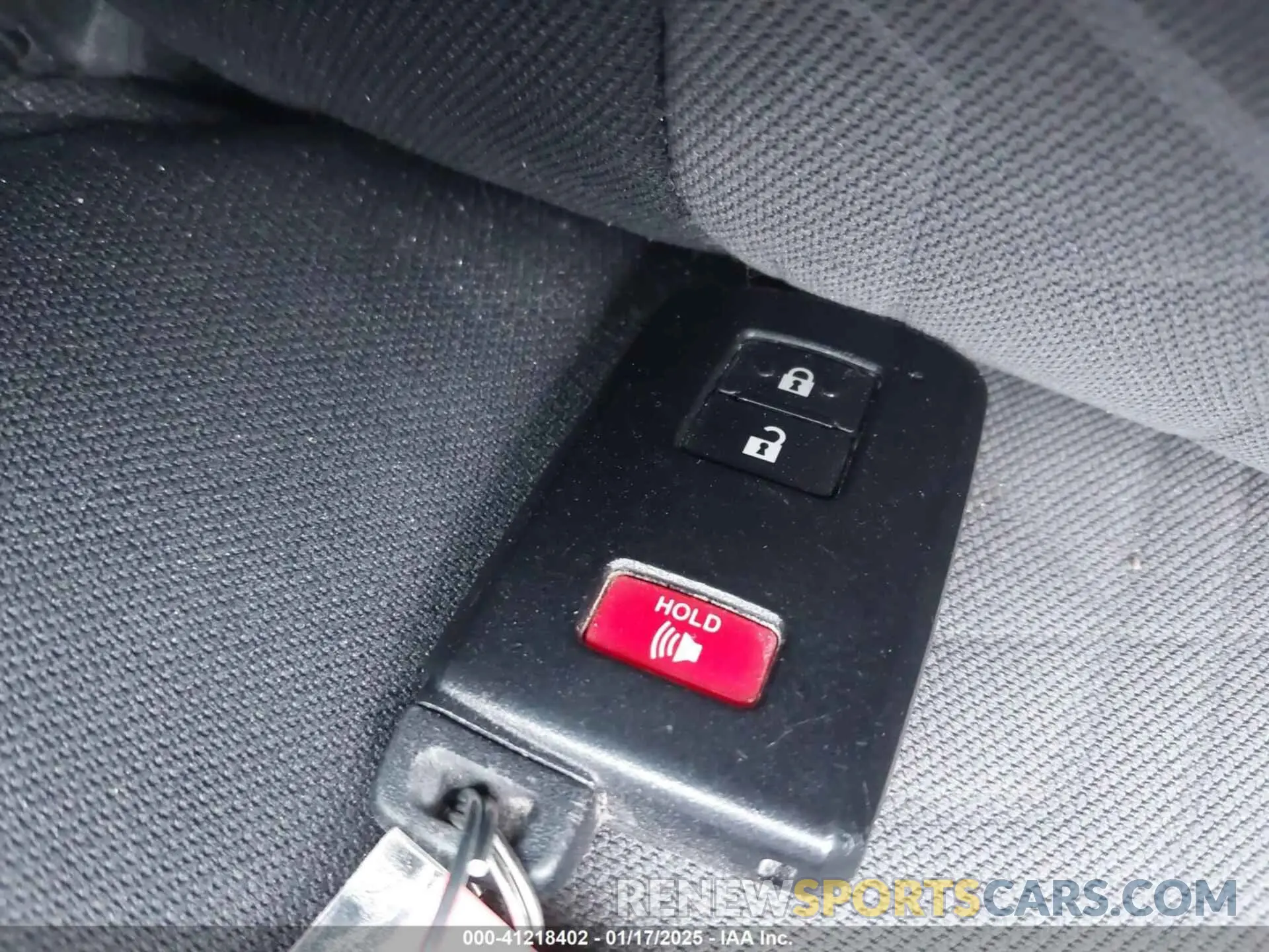 11 fotografías del automóvil dañado 3TMCZ5AN0PM640288 TOYOTA TACOMA 2023