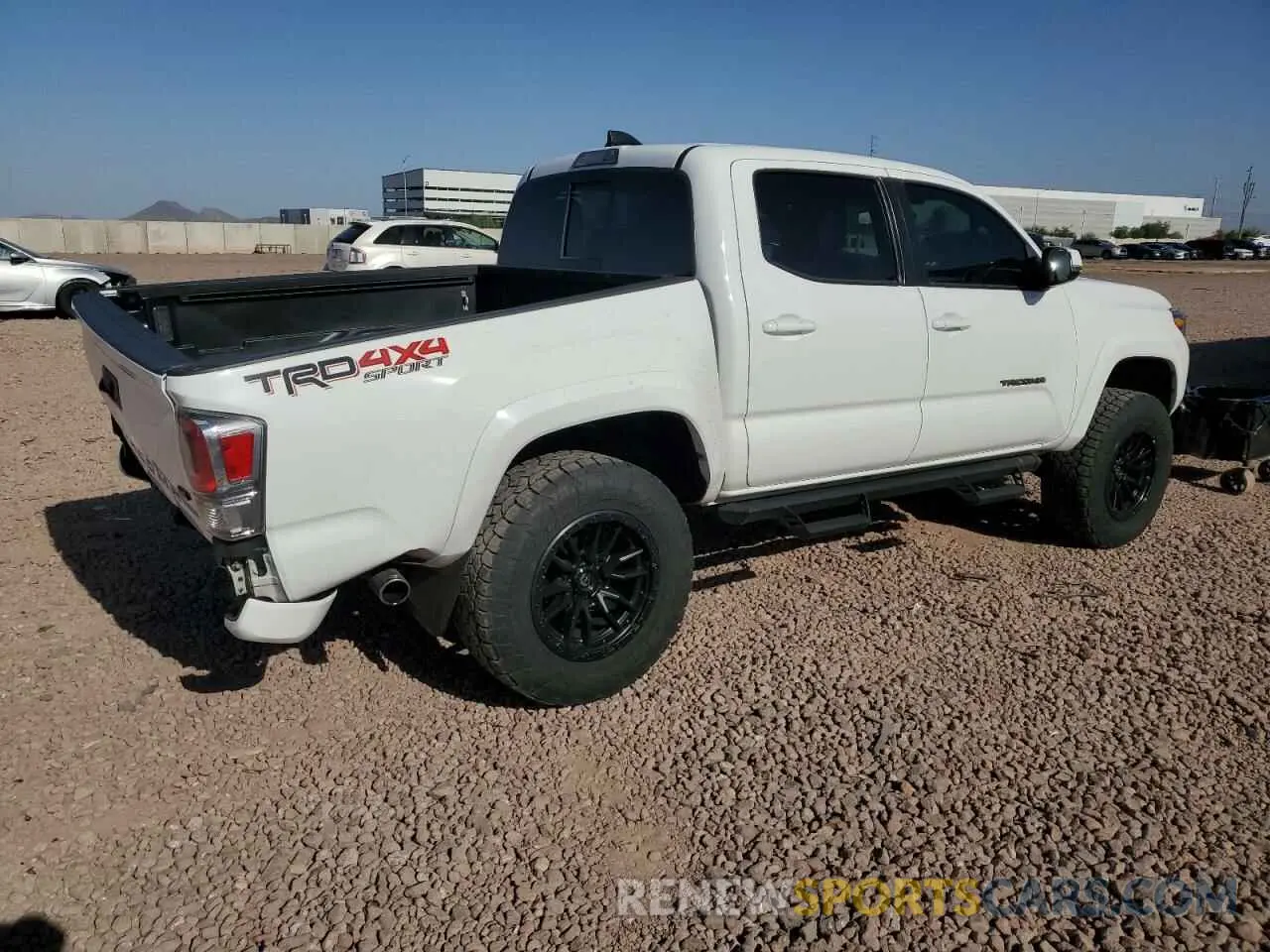 3 fotografías del automóvil dañado 3TMCZ5AN1PM533640 TOYOTA TACOMA 2023