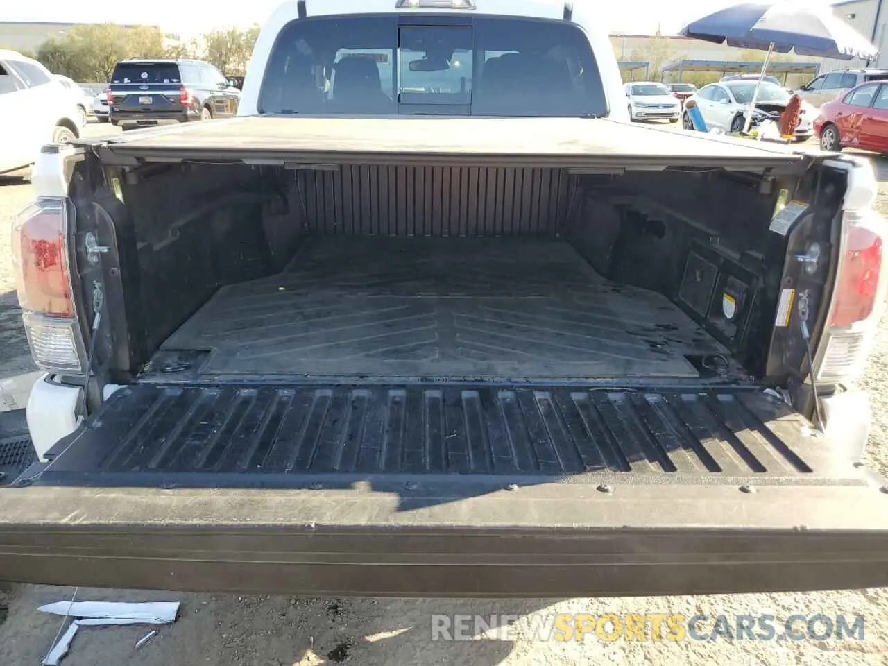 6 fotografías del automóvil dañado 3TMCZ5AN1PM537459 TOYOTA TACOMA 2023