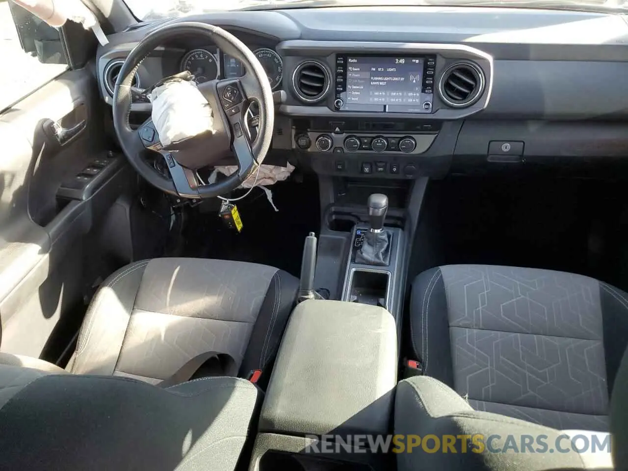 8 fotografías del automóvil dañado 3TMCZ5AN1PM537459 TOYOTA TACOMA 2023