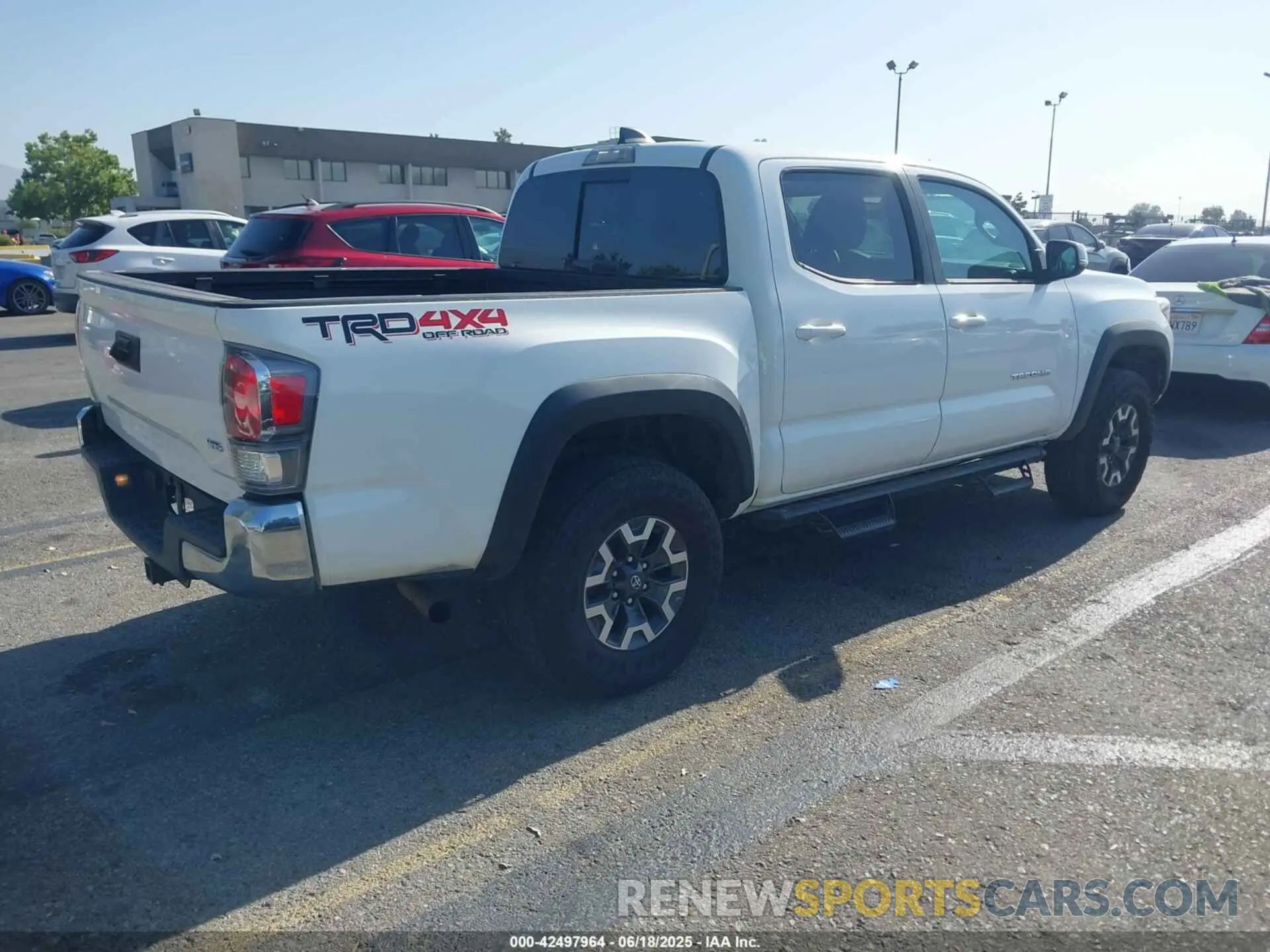 4 fotografías del automóvil dañado 3TMCZ5AN1PM574799 TOYOTA TACOMA 2023
