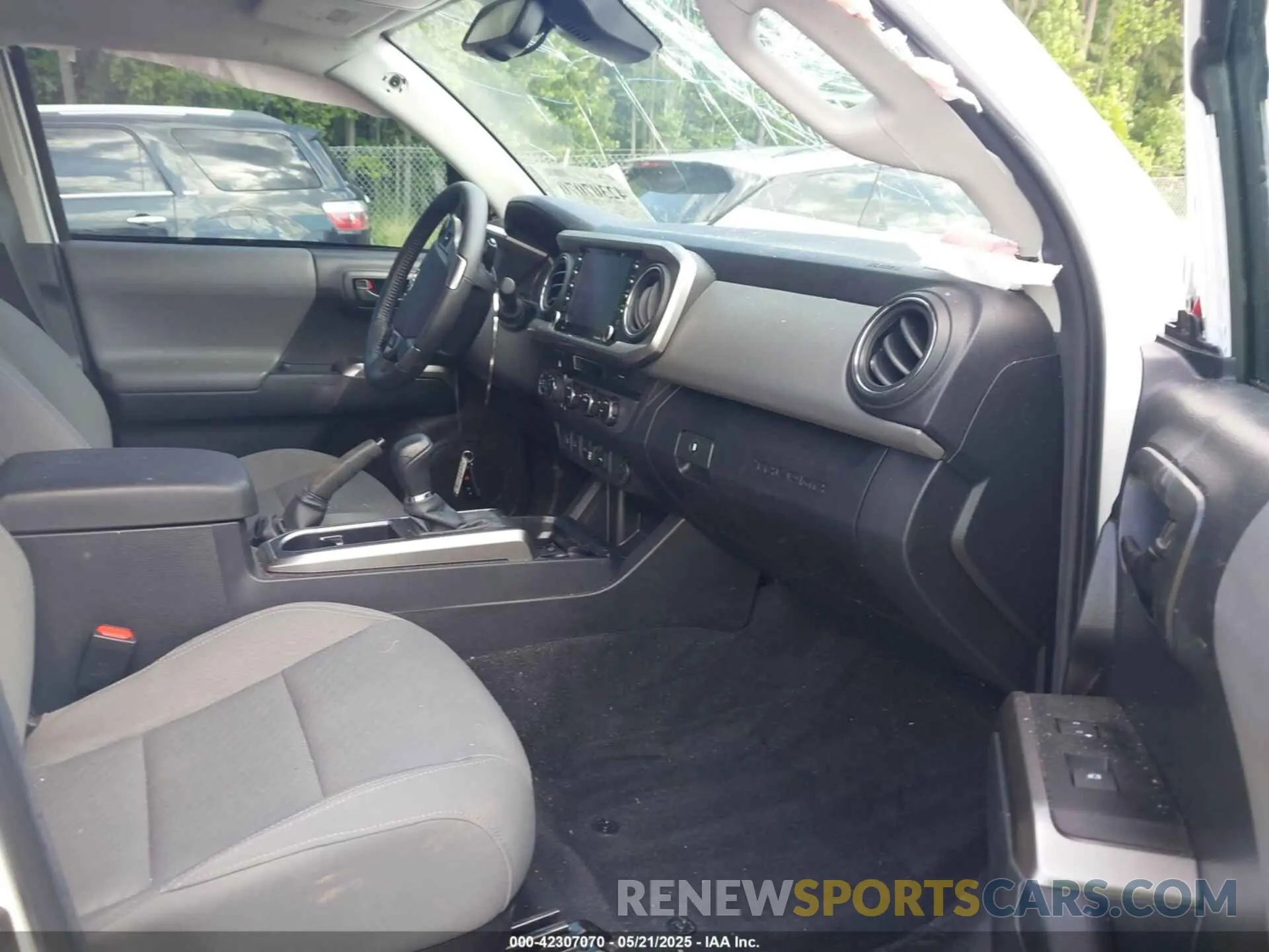 5 fotografías del automóvil dañado 3TMCZ5AN1PM580022 TOYOTA TACOMA 2023