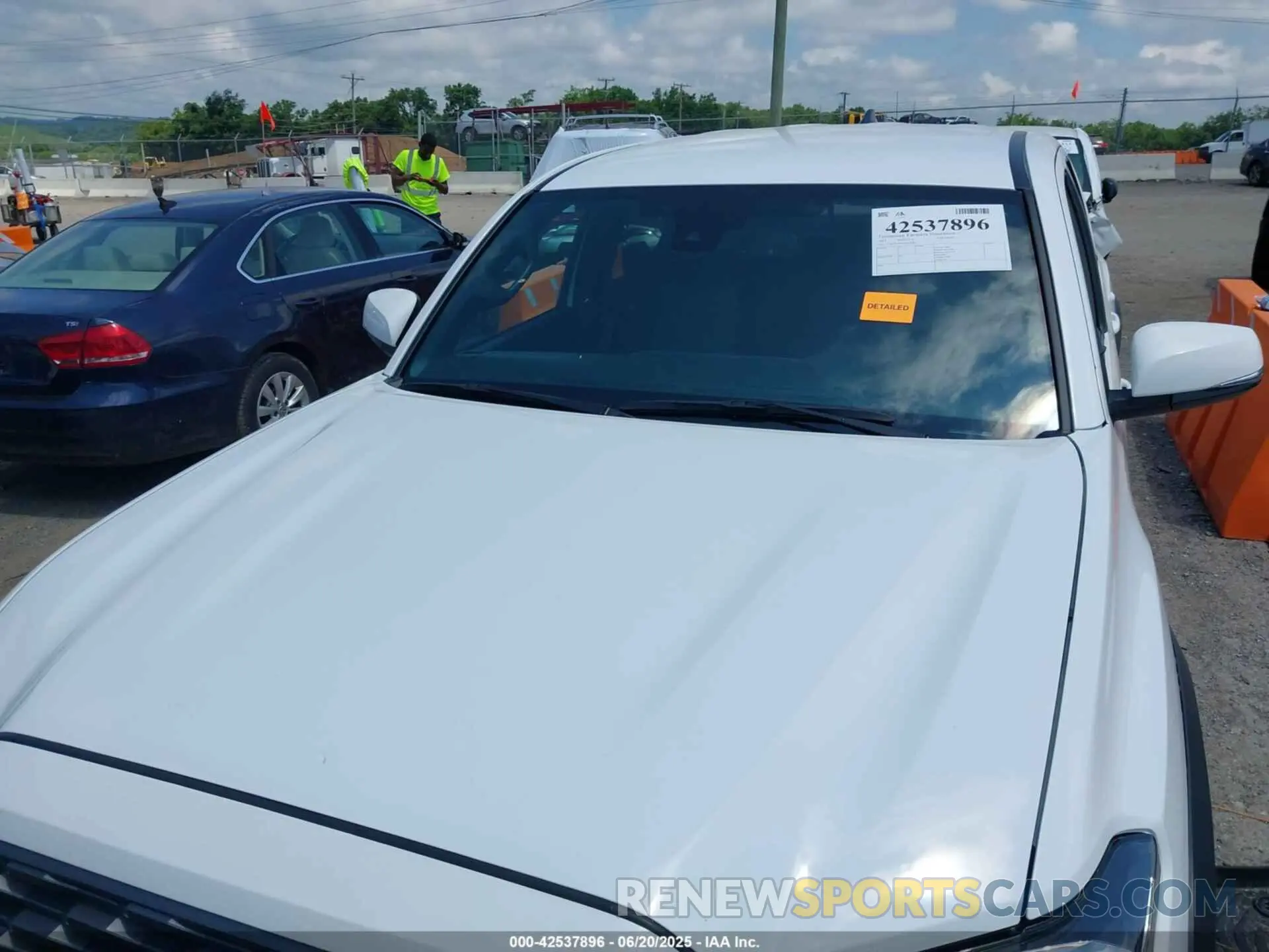 6 fotografías del automóvil dañado 3TMCZ5AN1PM655009 TOYOTA TACOMA 2023