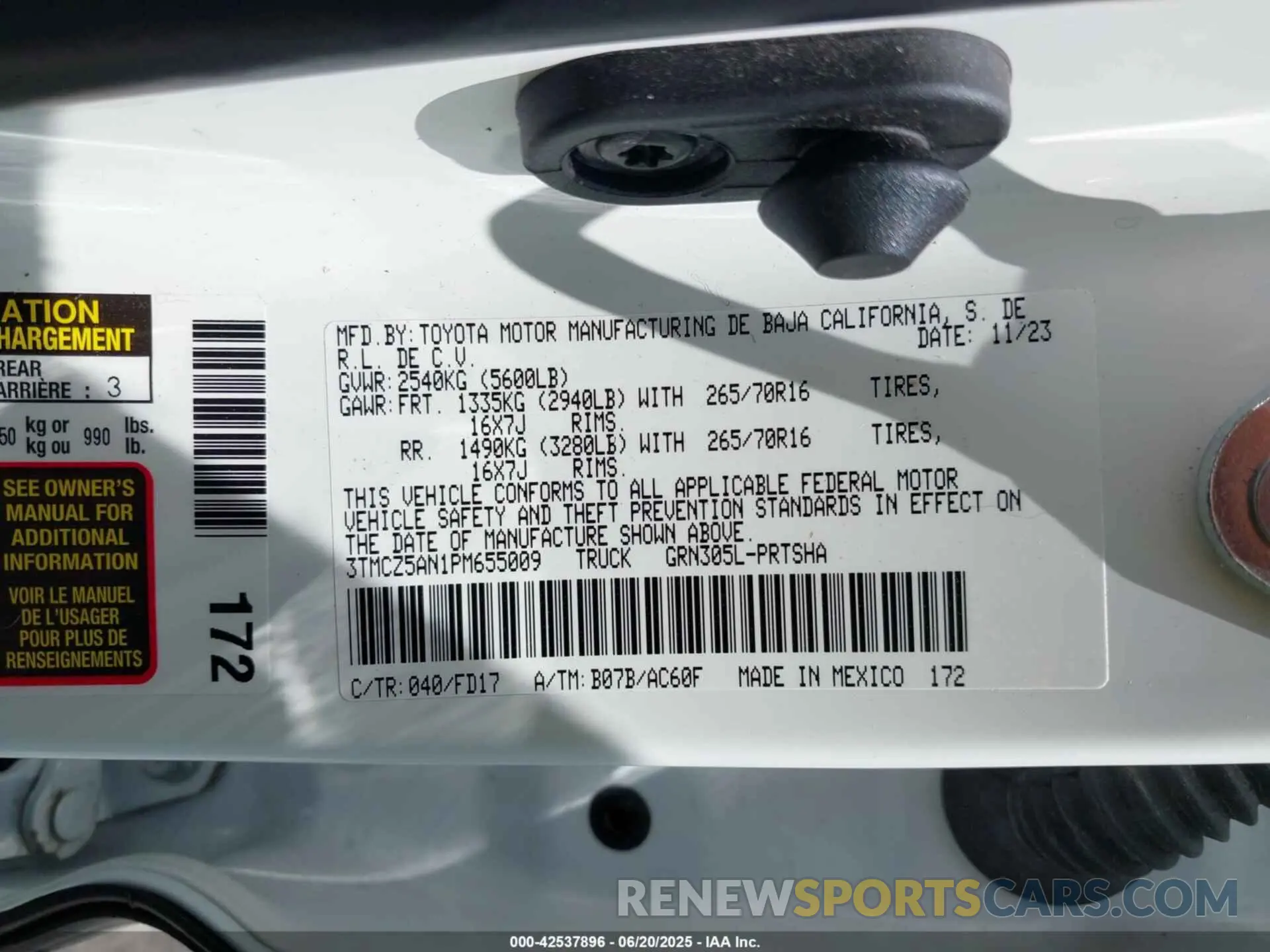 9 fotografías del automóvil dañado 3TMCZ5AN1PM655009 TOYOTA TACOMA 2023