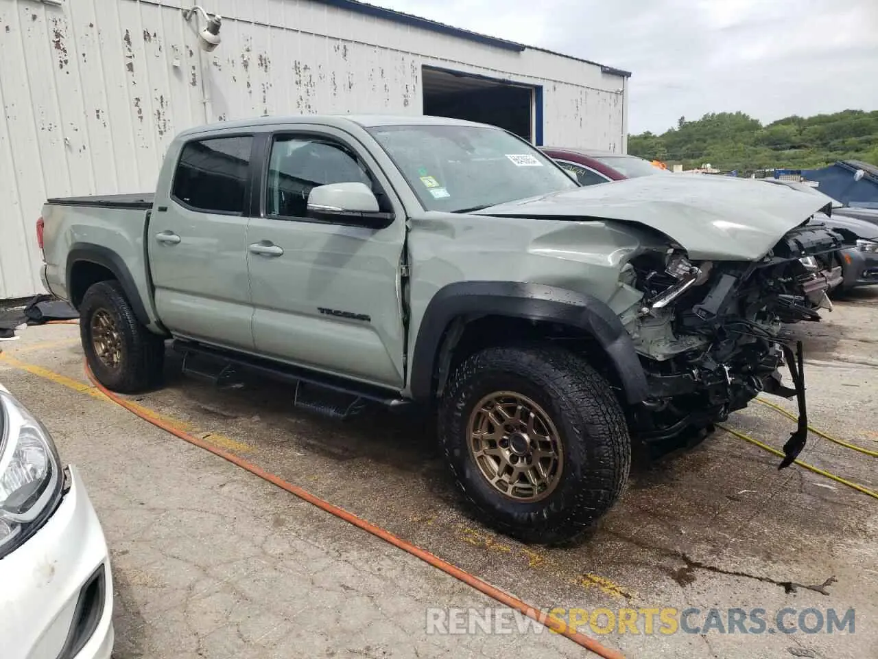 4 fotografías del automóvil dañado 3TMCZ5AN2PM537423 TOYOTA TACOMA 2023