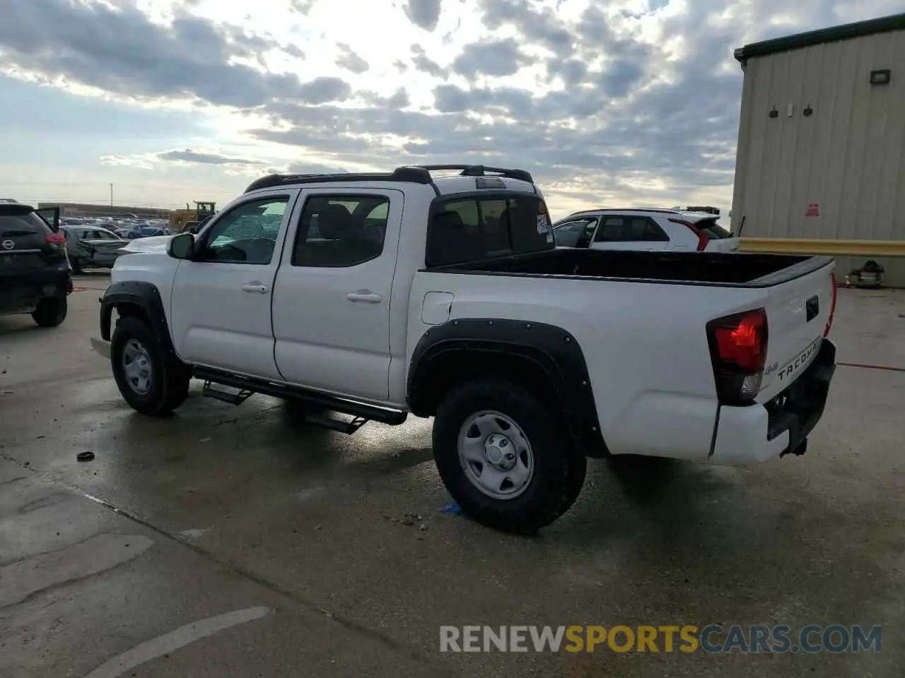 2 fotografías del automóvil dañado 3TMCZ5AN2PM546204 TOYOTA TACOMA 2023