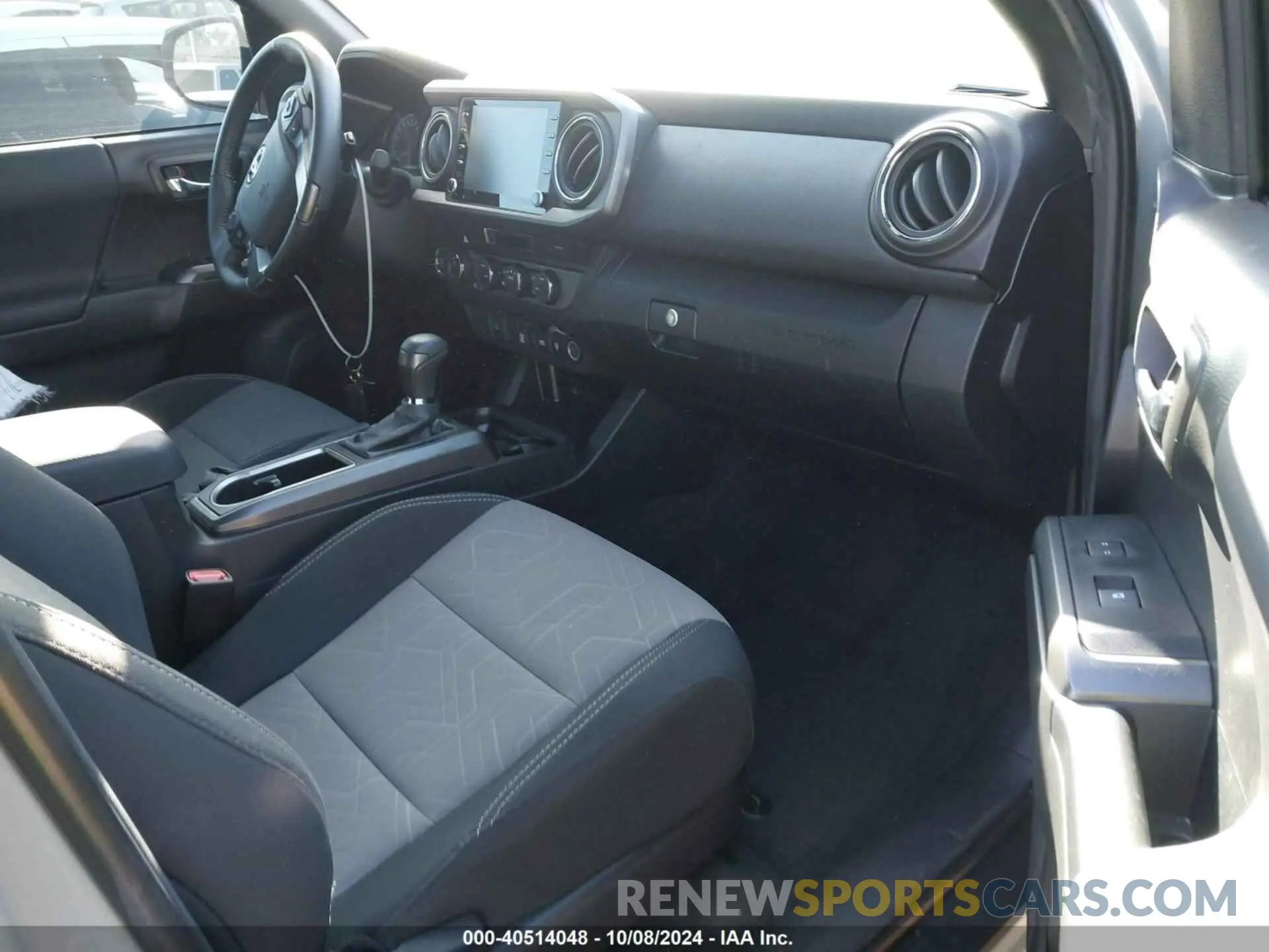 5 fotografías del automóvil dañado 3TMCZ5AN2PM552553 TOYOTA TACOMA 2023