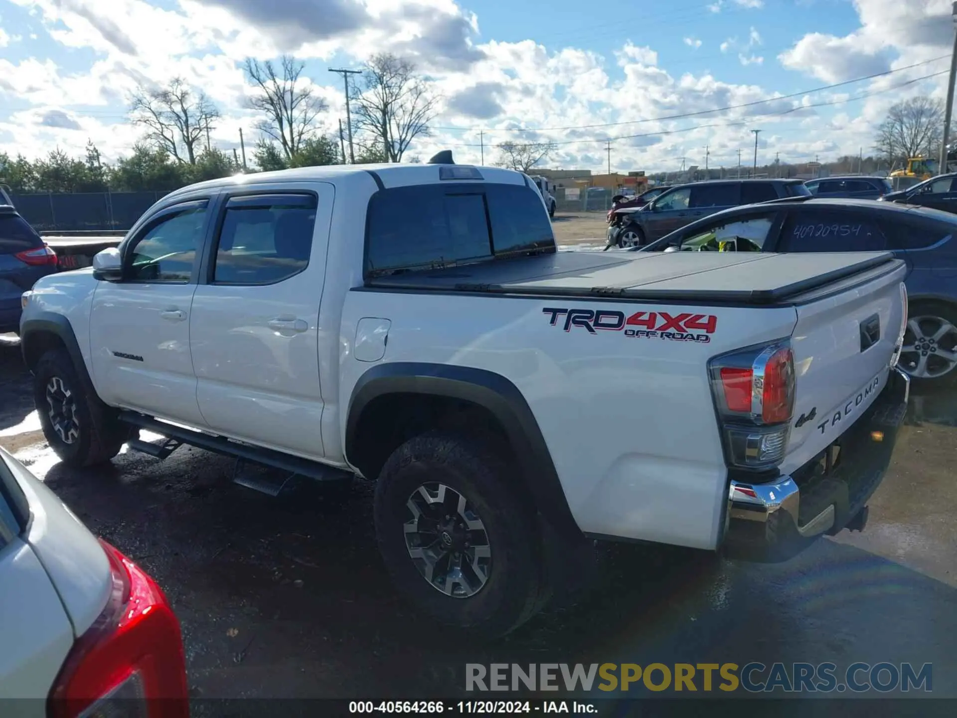14 fotografías del automóvil dañado 3TMCZ5AN2PM558837 TOYOTA TACOMA 2023