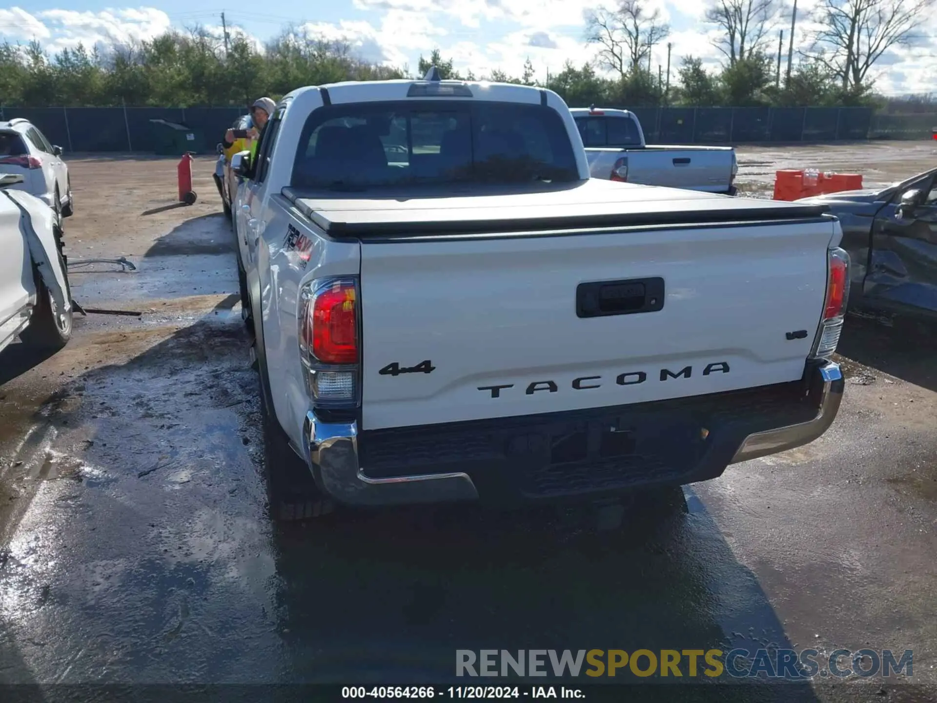 3 fotografías del automóvil dañado 3TMCZ5AN2PM558837 TOYOTA TACOMA 2023