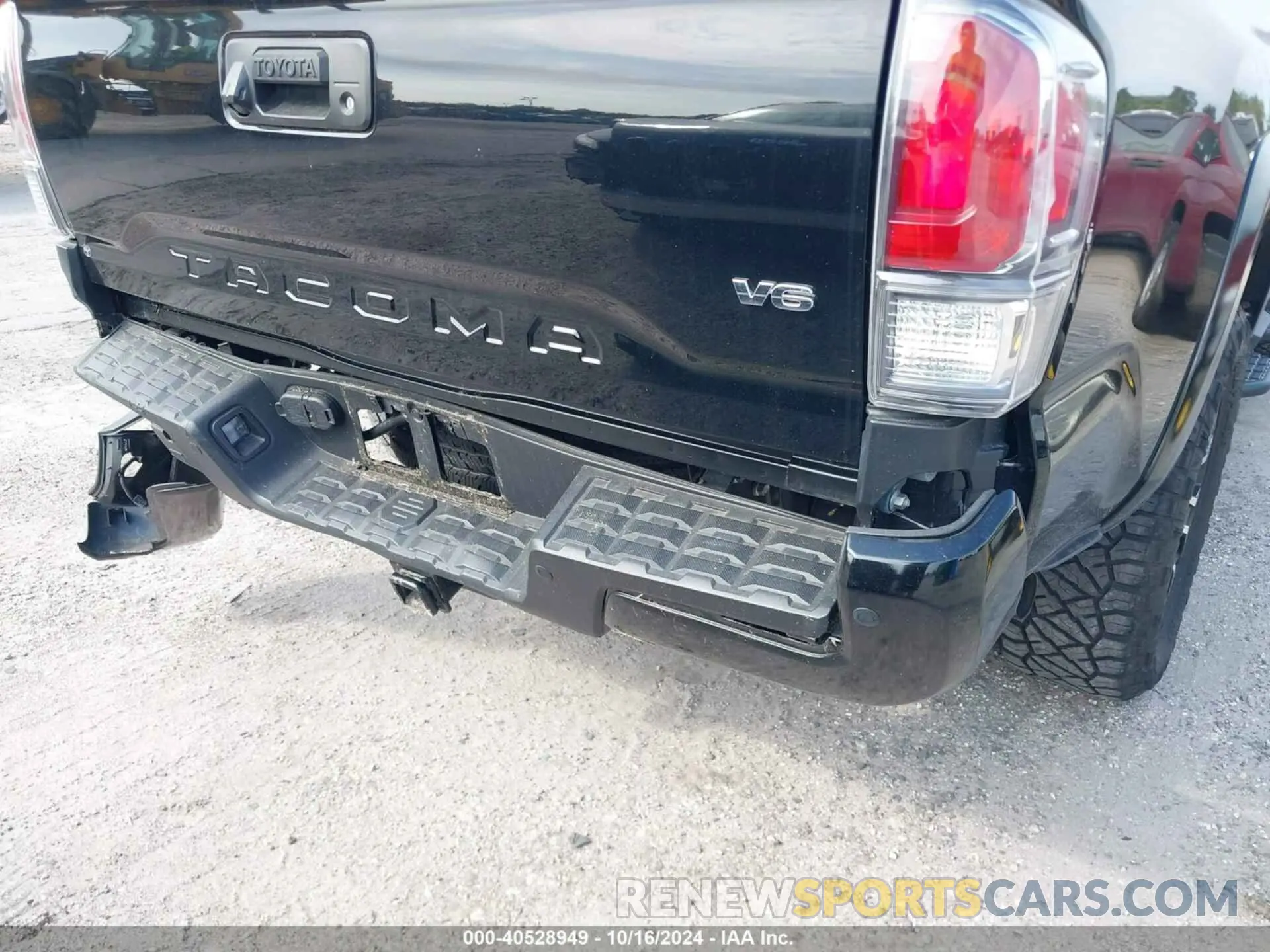 12 fotografías del automóvil dañado 3TMCZ5AN2PM585889 TOYOTA TACOMA 2023