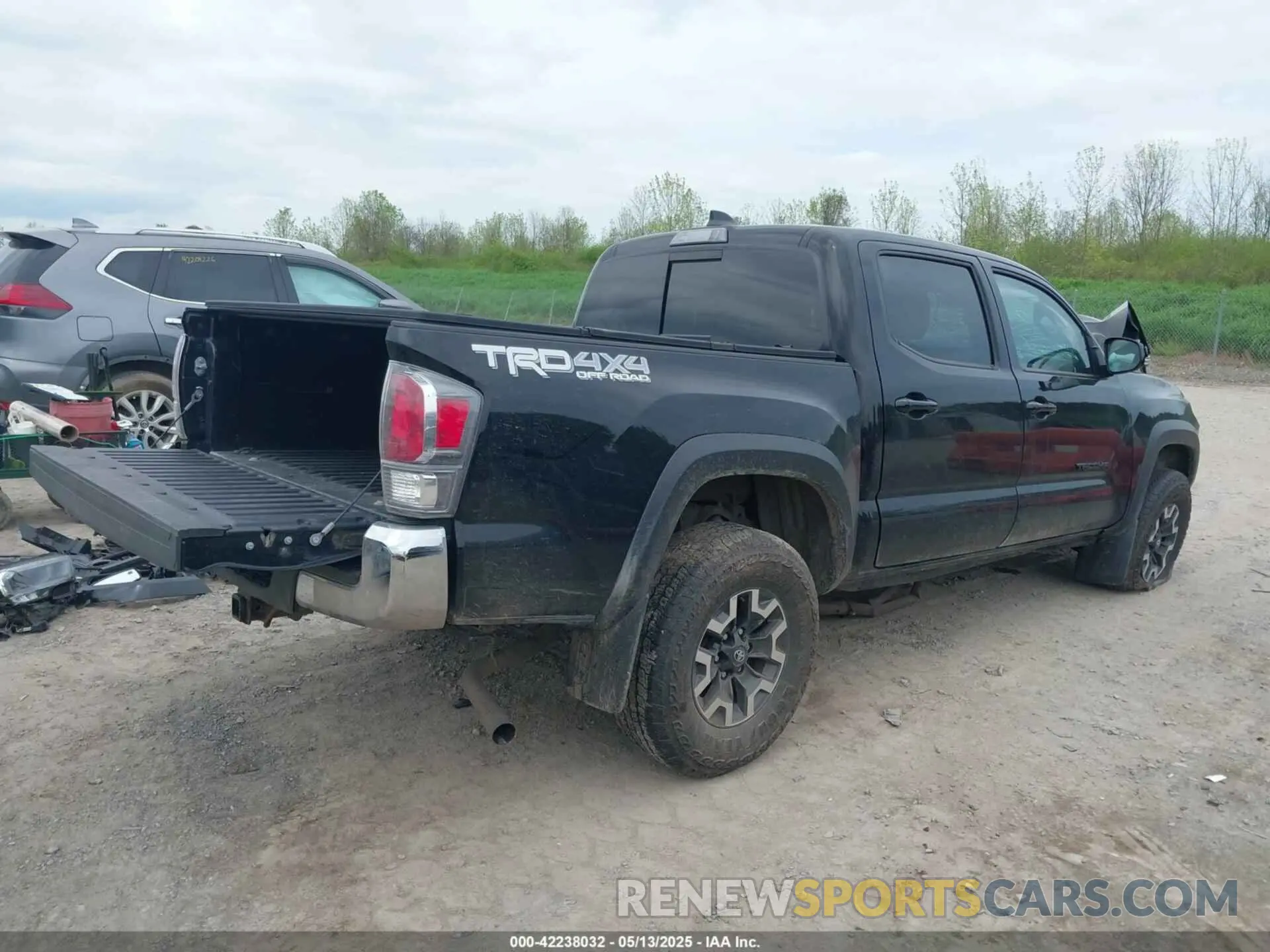 4 fotografías del automóvil dañado 3TMCZ5AN2PM598464 TOYOTA TACOMA 2023