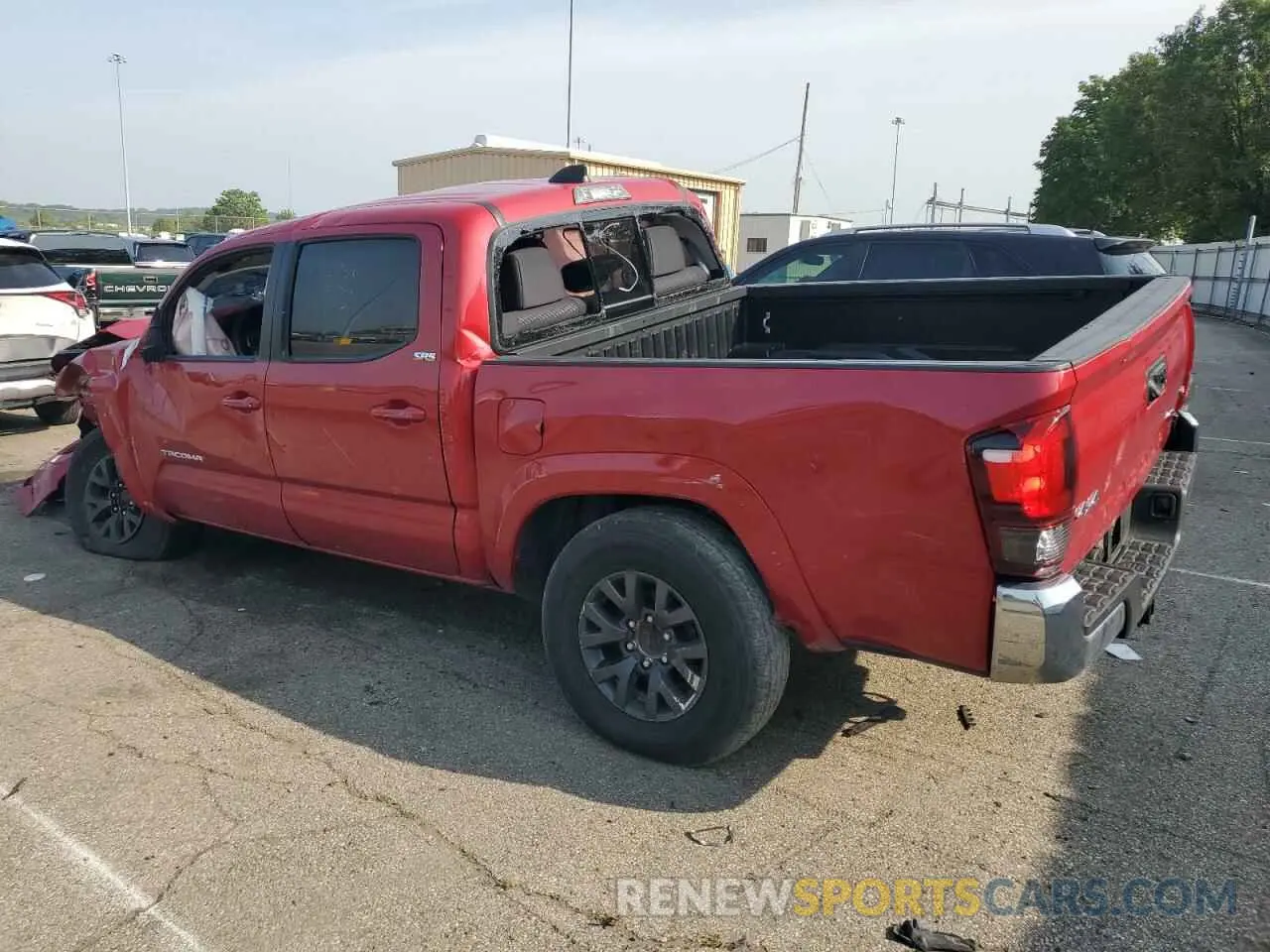 2 fotografías del automóvil dañado 3TMCZ5AN2PM605302 TOYOTA TACOMA 2023