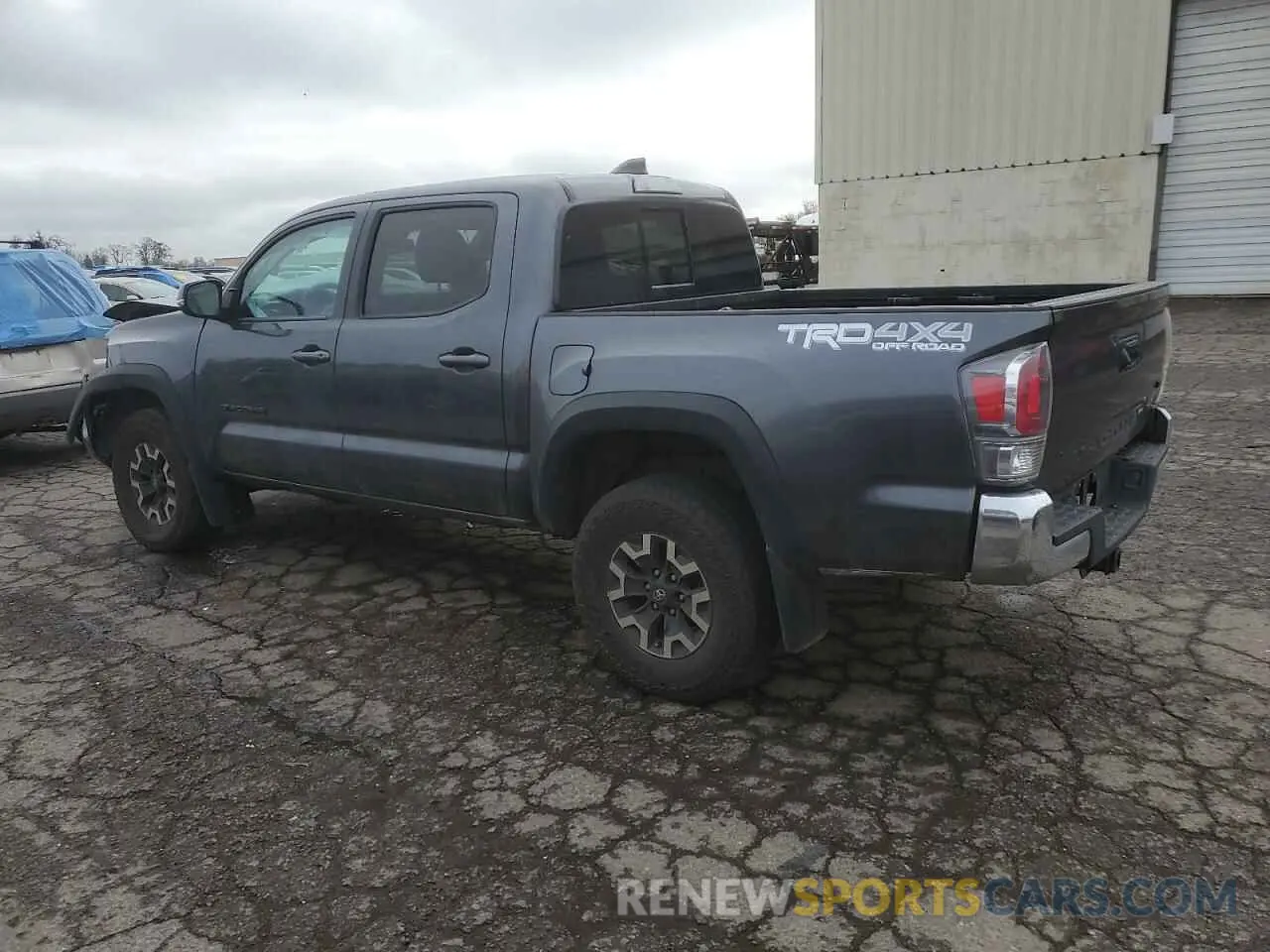 2 fotografías del automóvil dañado 3TMCZ5AN2PM607731 TOYOTA TACOMA 2023