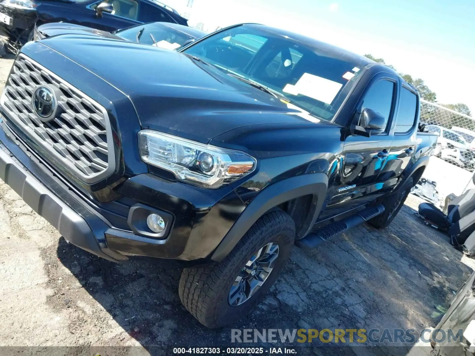 2 fotografías del automóvil dañado 3TMCZ5AN2PM623508 TOYOTA TACOMA 2023