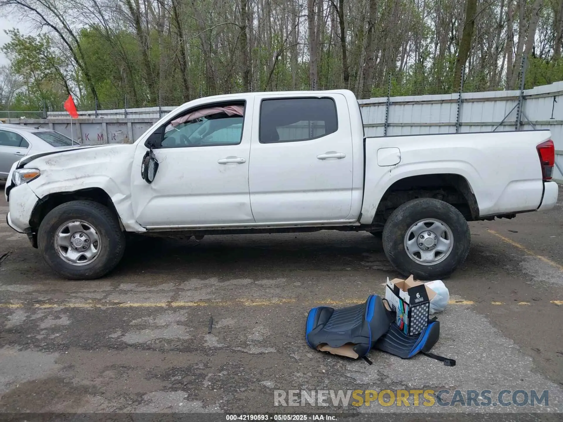 14 fotografías del automóvil dañado 3TMCZ5AN2PM630667 TOYOTA TACOMA 2023