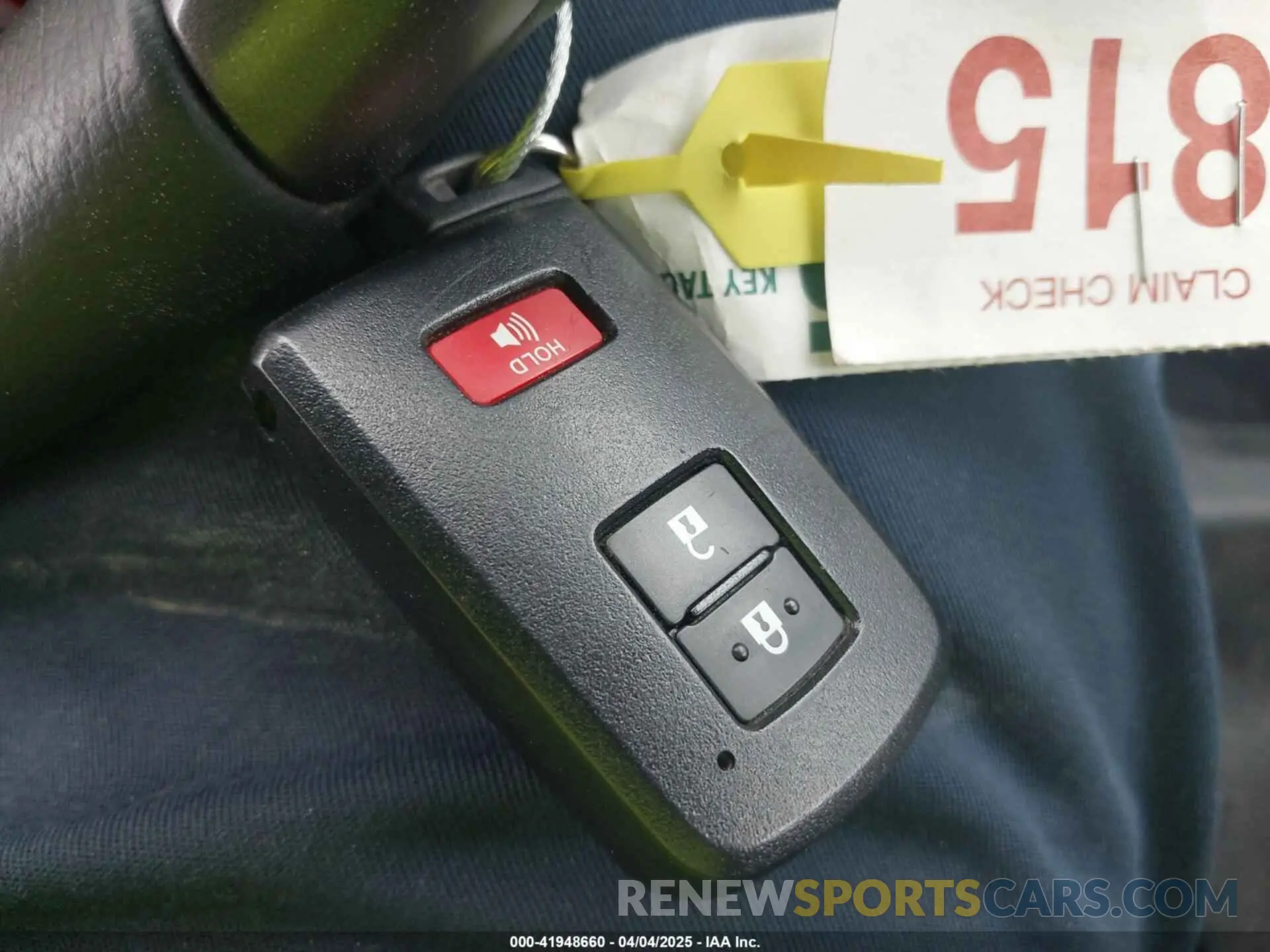 11 fotografías del automóvil dañado 3TMCZ5AN2PM641846 TOYOTA TACOMA 2023